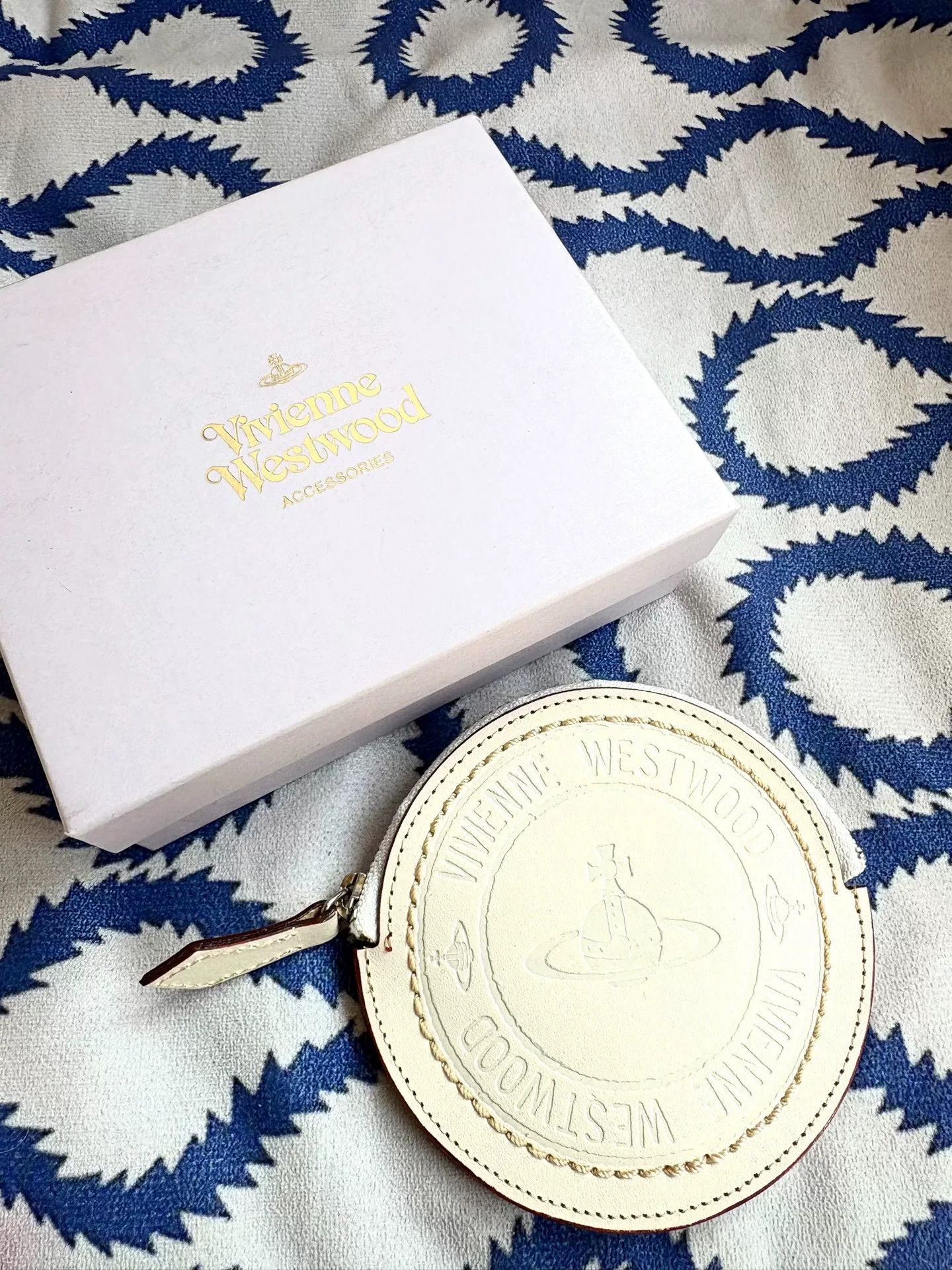 Vivienne Westwood Vivienne Westwood Vintage White Round Coin Purse Size ONE SIZE - 5 Thumbnail