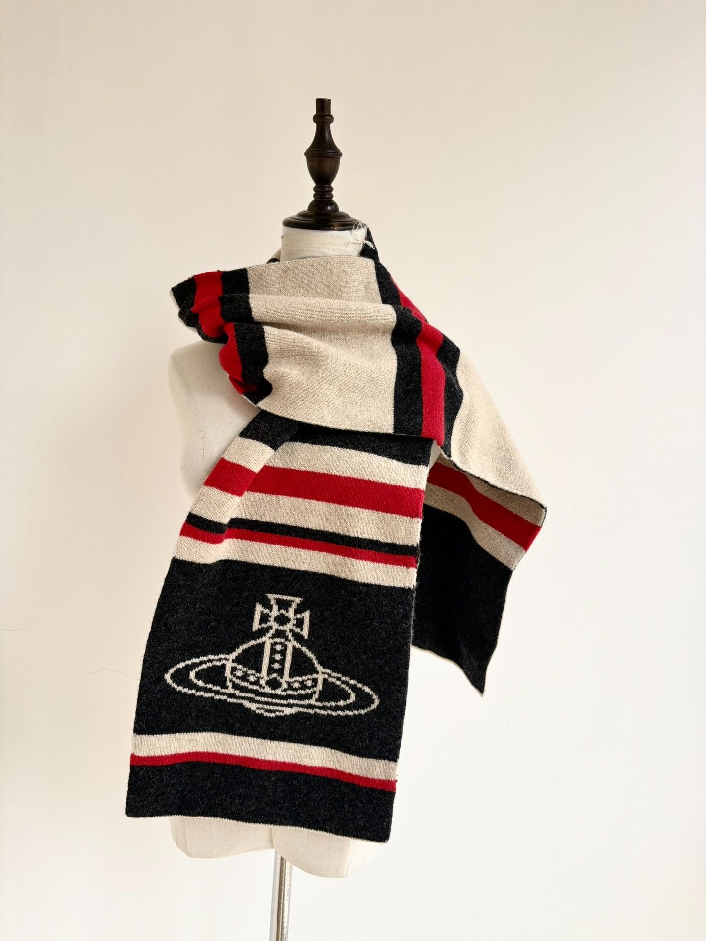 Vivienne Westwood Vivienne Westwood Big Saturn Knit Scarf Size ONE SIZE - 2 Thumbnail