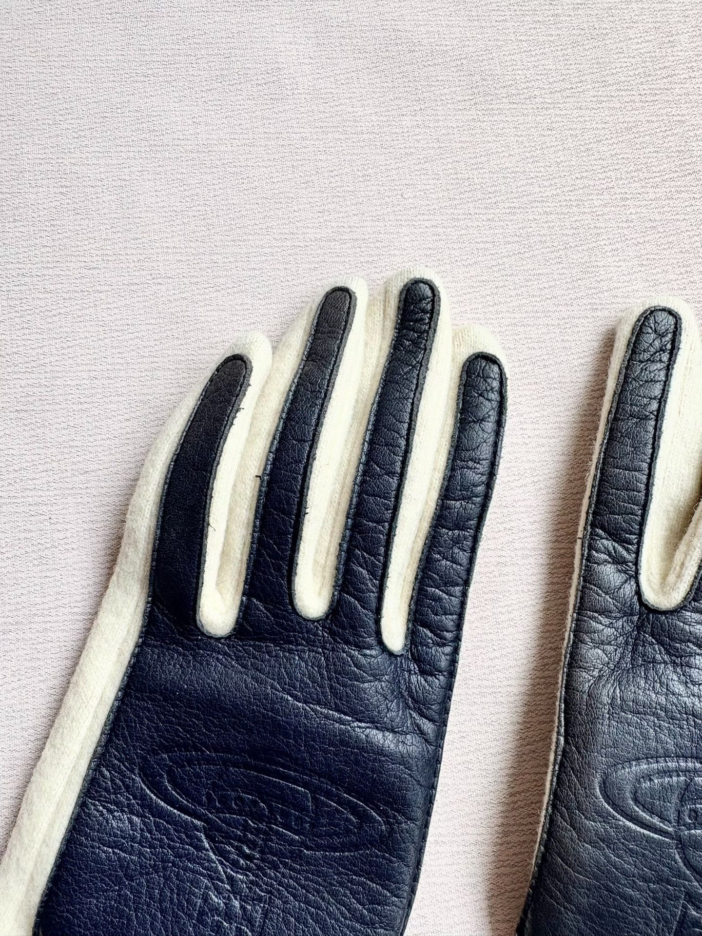 Vivienne Westwood Vivienne Westwood Vintage Saturn Gloves Size ONE SIZE - 3 Thumbnail