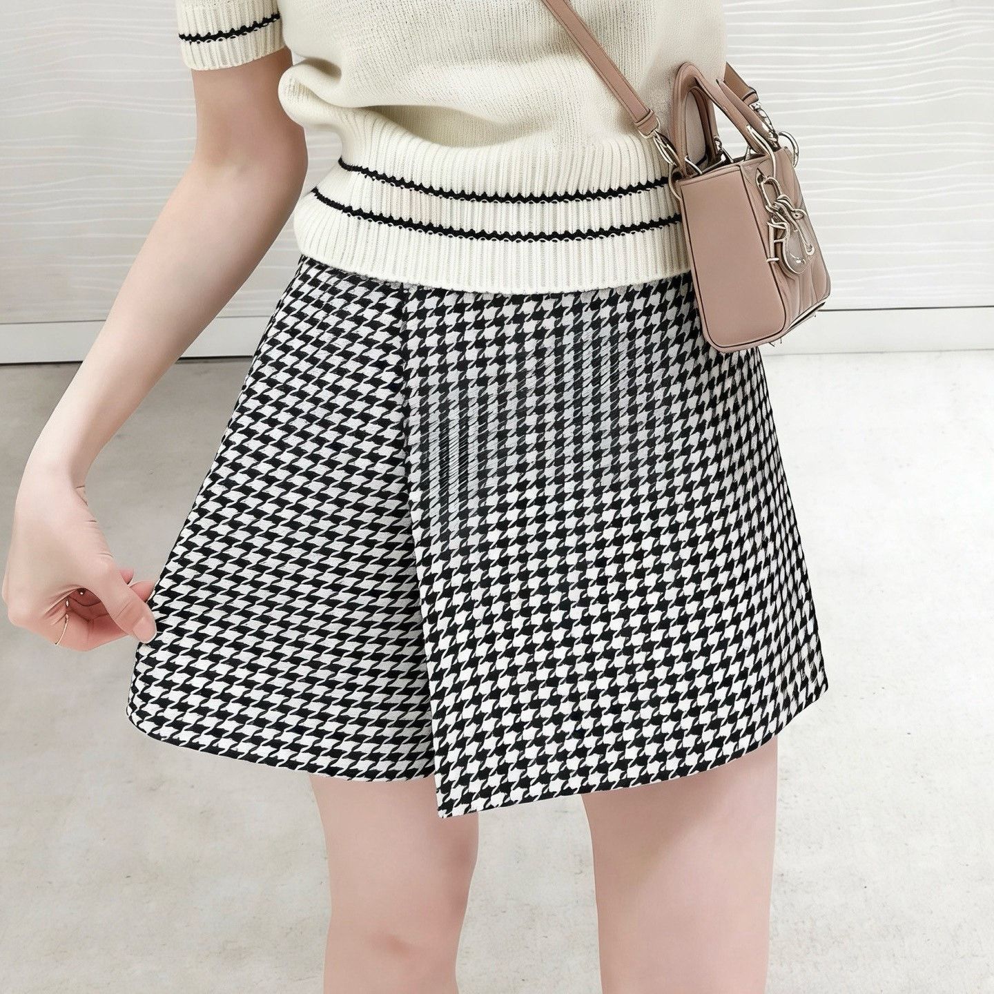 Dior Dior Houndstooth A-Line Short Shorts Size 34" / US 12 / IT 48 - 7 Thumbnail