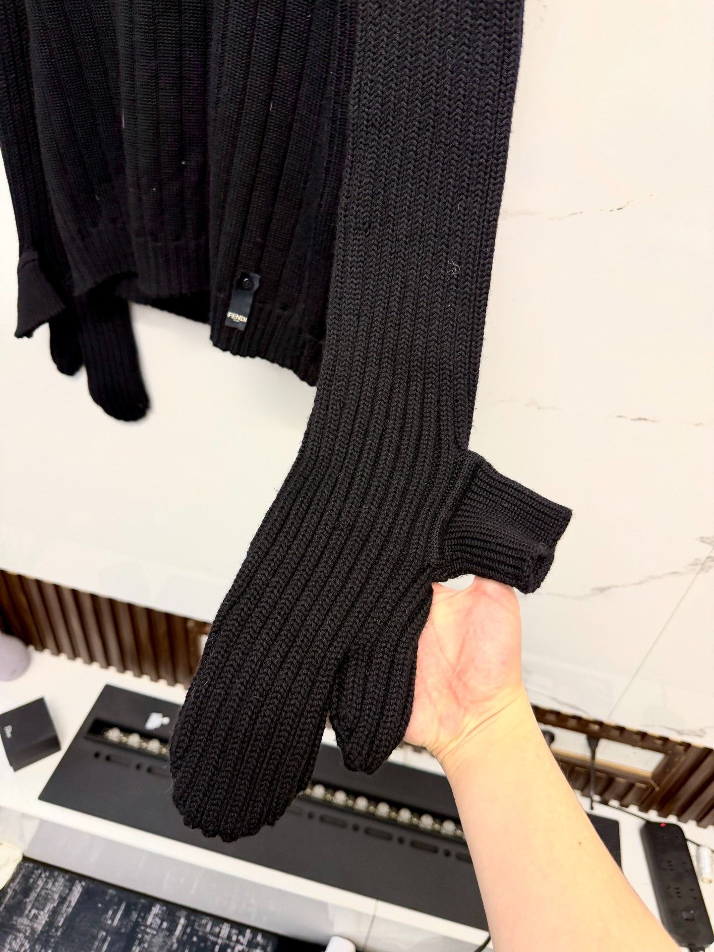 Fendi Fendi Two-Piece Glove Turtleneck Sweater Size US M / EU 48-50 / 2 - 3 Thumbnail