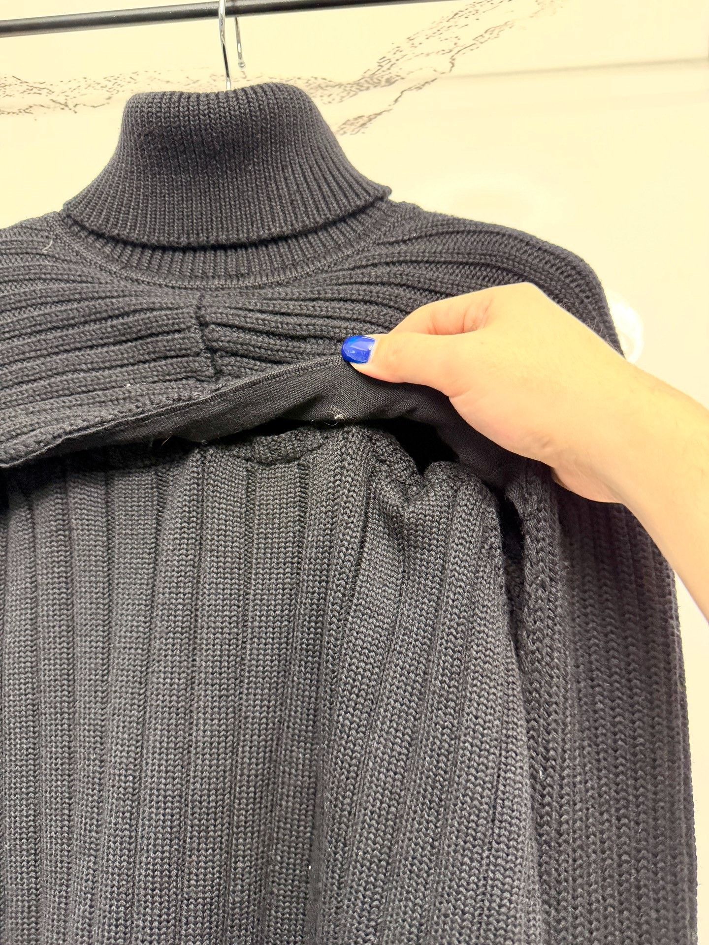 Fendi Fendi Two-Piece Glove Turtleneck Sweater Size US M / EU 48-50 / 2 - 4 Thumbnail