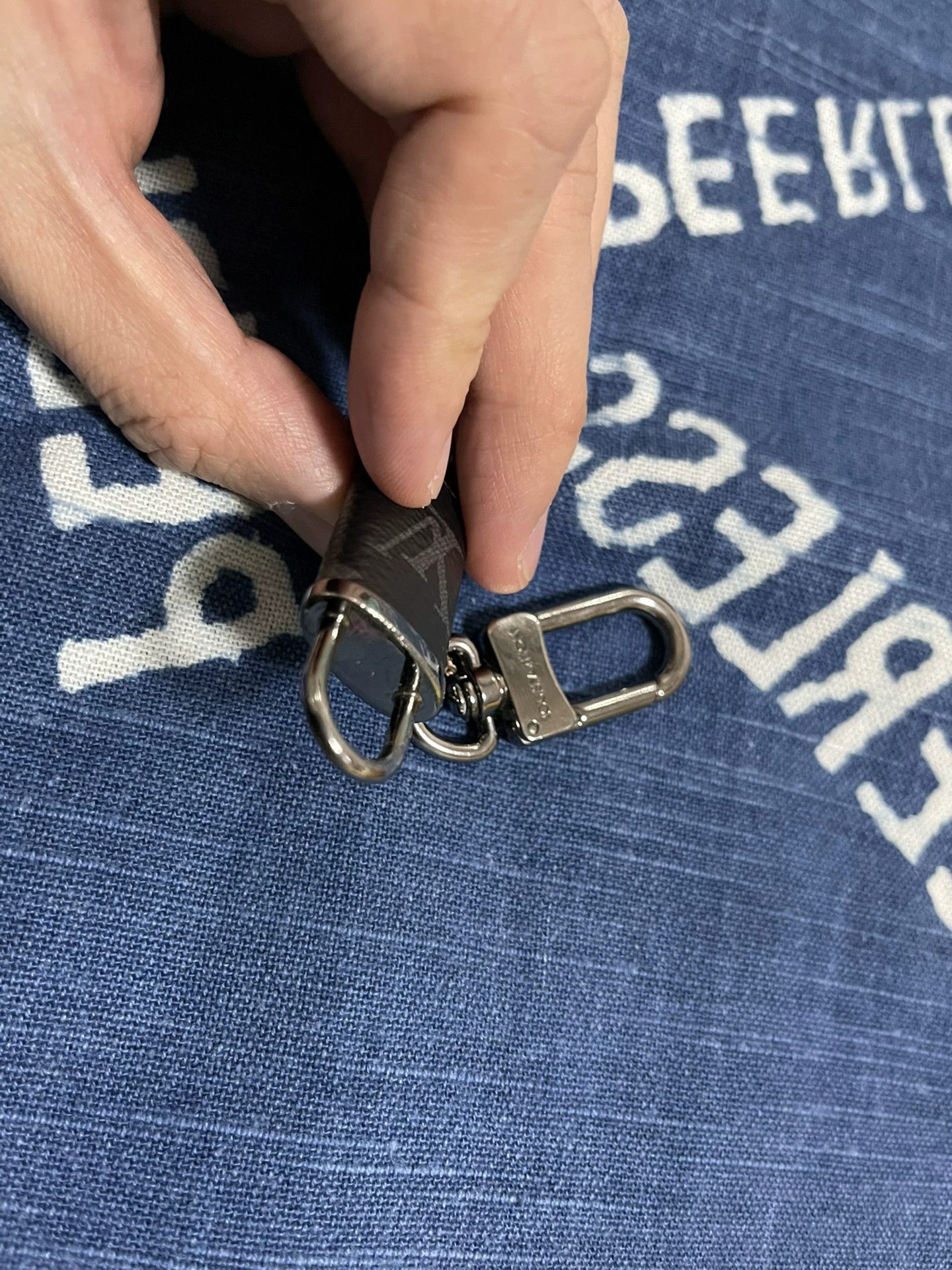 Louis Vuitton Louis Vuitton Whistle Keychain Pendant Size ONE SIZE - 5 Thumbnail