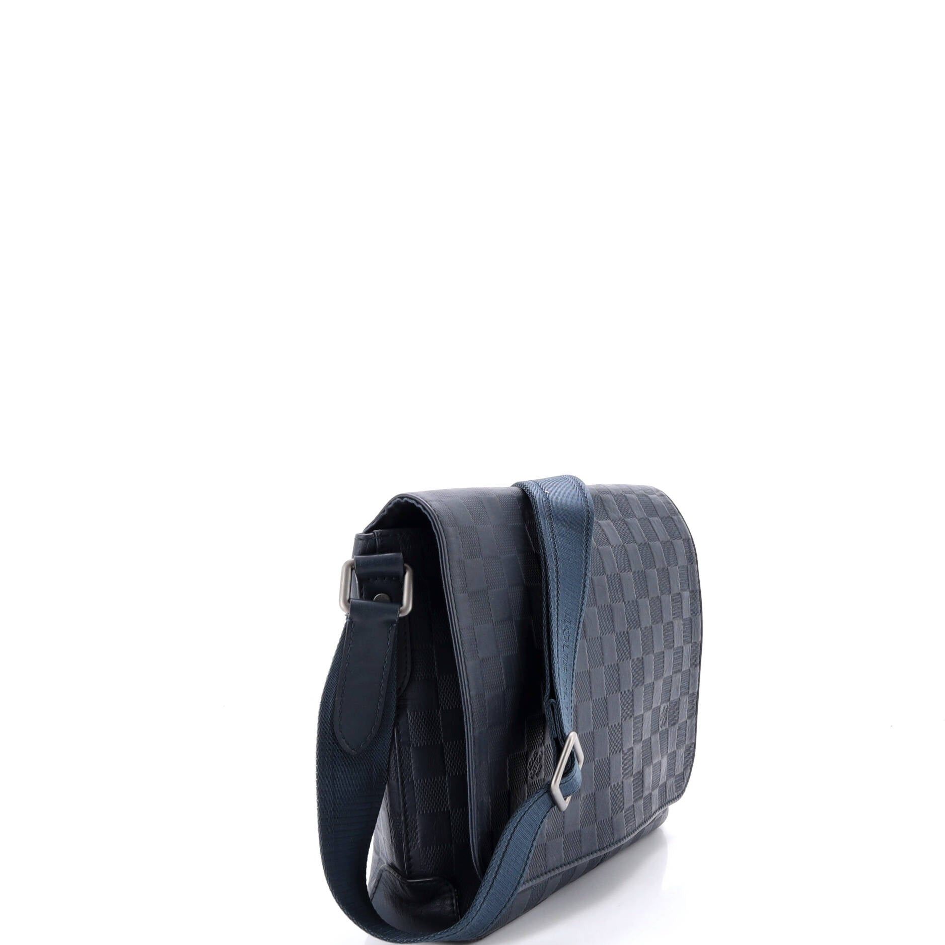 Louis Vuitton District Messenger Bag Size ONE SIZE - 2 Thumbnail