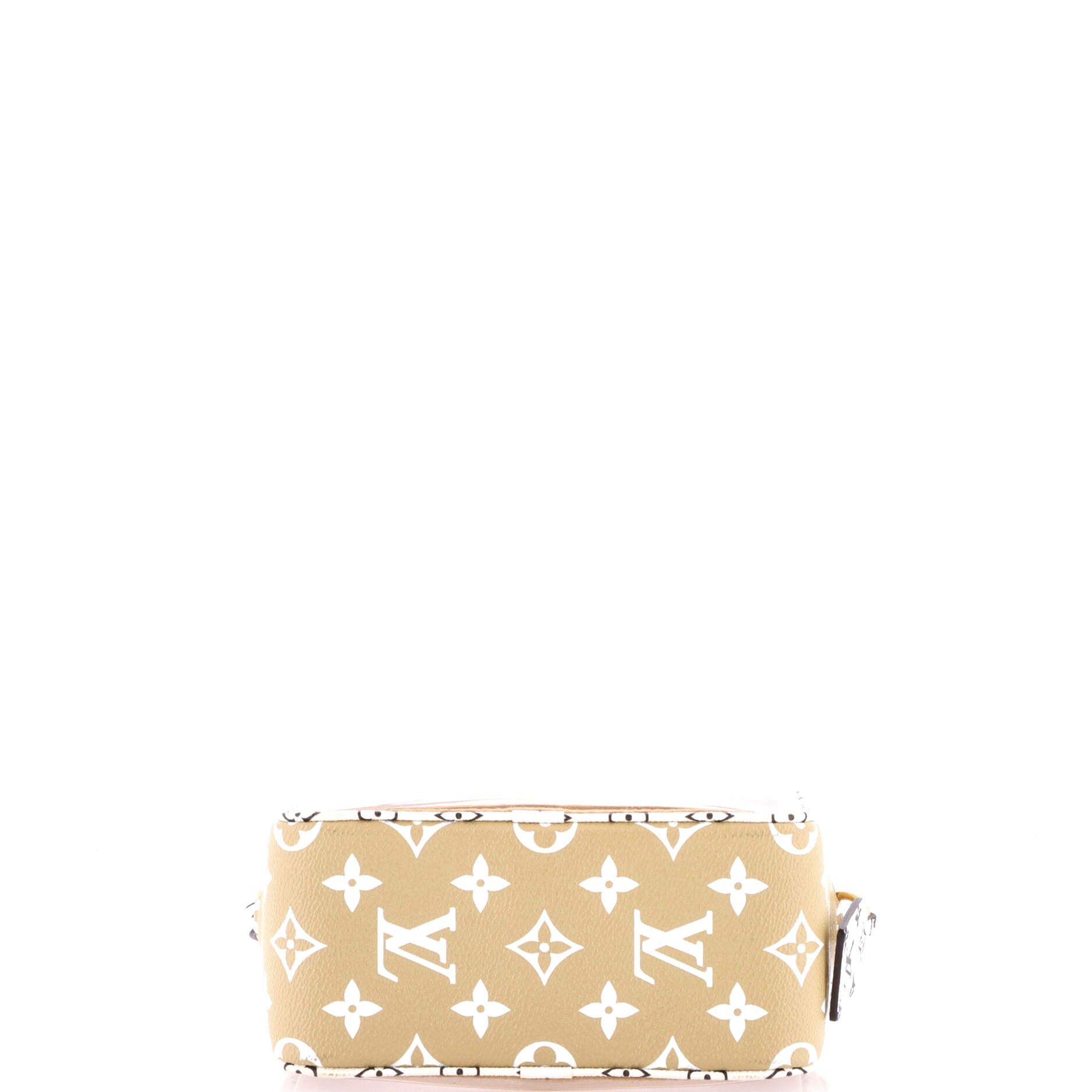 Louis Vuitton Beach Pouch Size ONE SIZE - 4 Thumbnail
