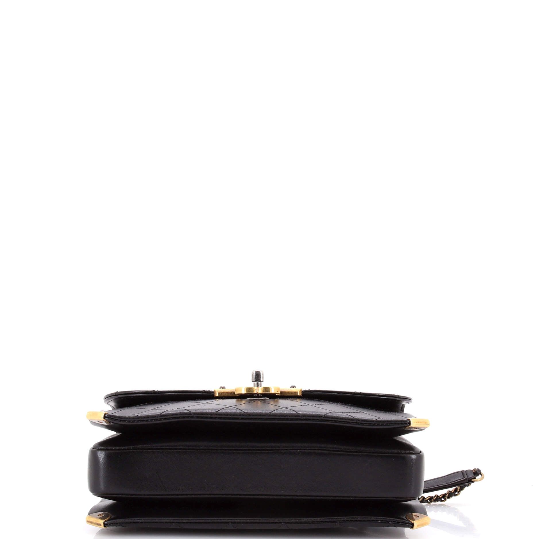 Chanel Around The Corner Flap Bag Size ONE SIZE - 4 Thumbnail