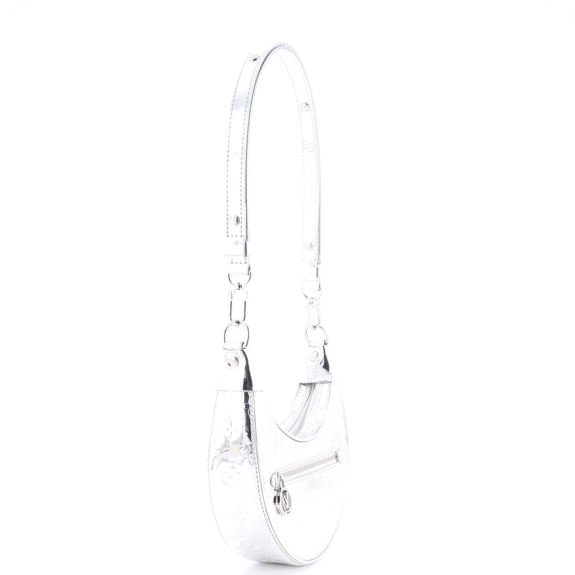Louis Vuitton Loop Handbag Size ONE SIZE - 2 Thumbnail