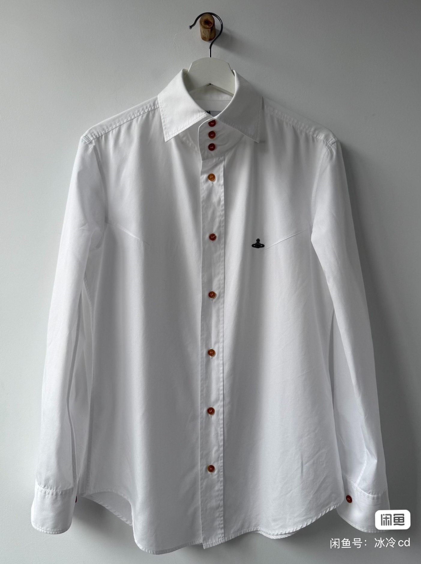 Vivienne Westwood Vivienne Westwood Three-Button Shirt Size US S / EU 44-46 / 1 - 2 Thumbnail