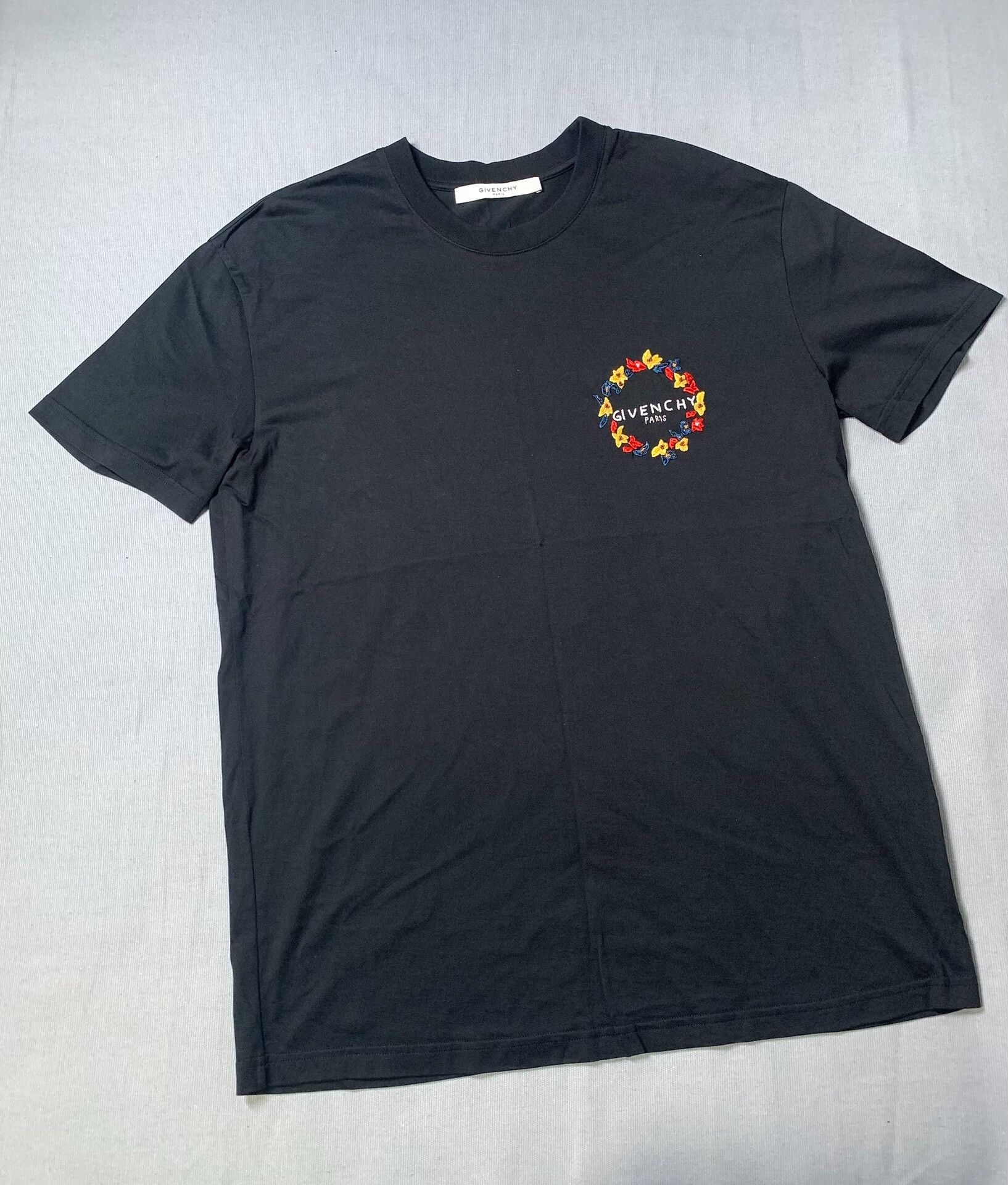 Givenchy Givenchy Beaded Floral Embroidery Tee Size XS / US 0-2 / IT 36-38 - 2 Thumbnail