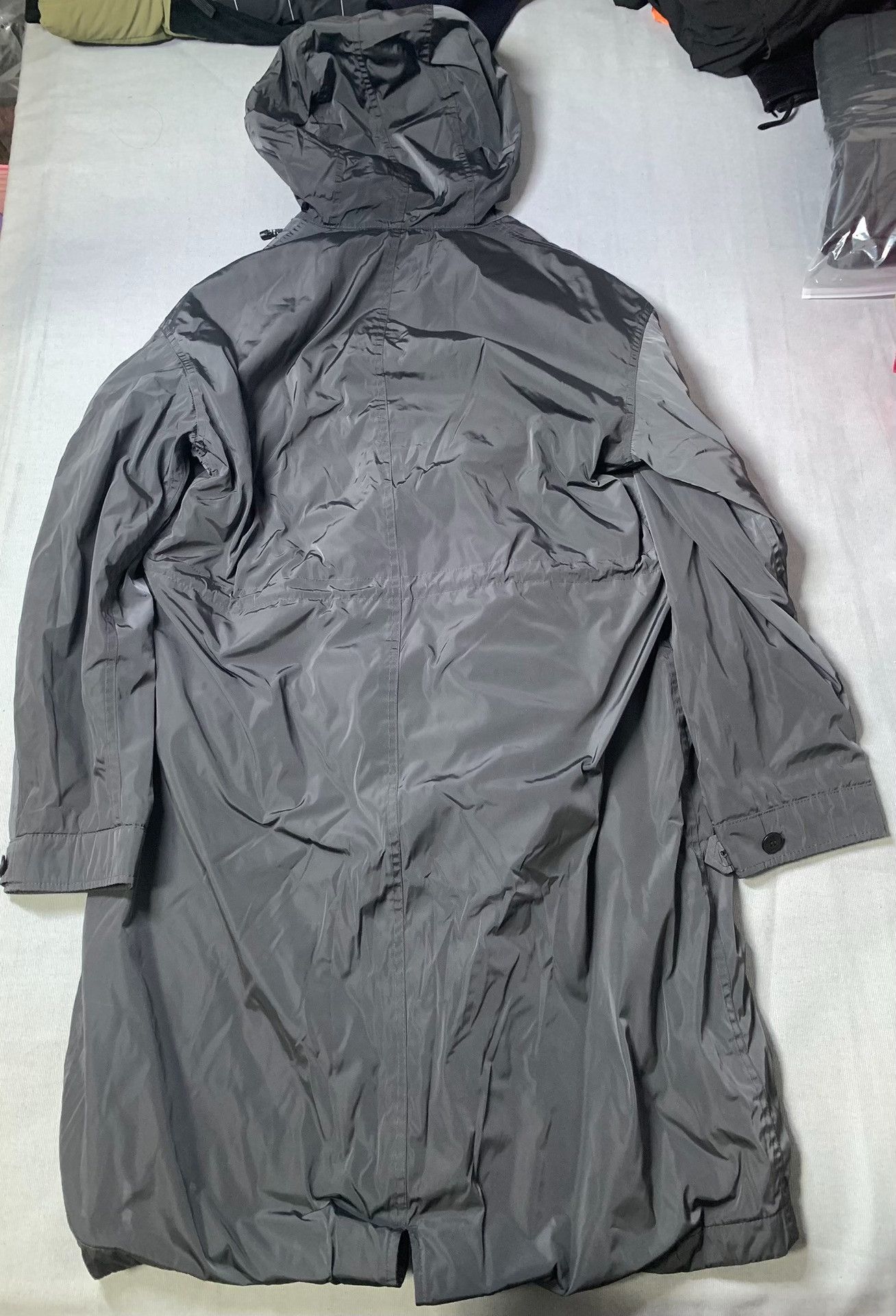 Burberry Burberry Metallic Nylon Long Fishtail Parka Size US M / EU 48-50 / 2 - 2 Thumbnail