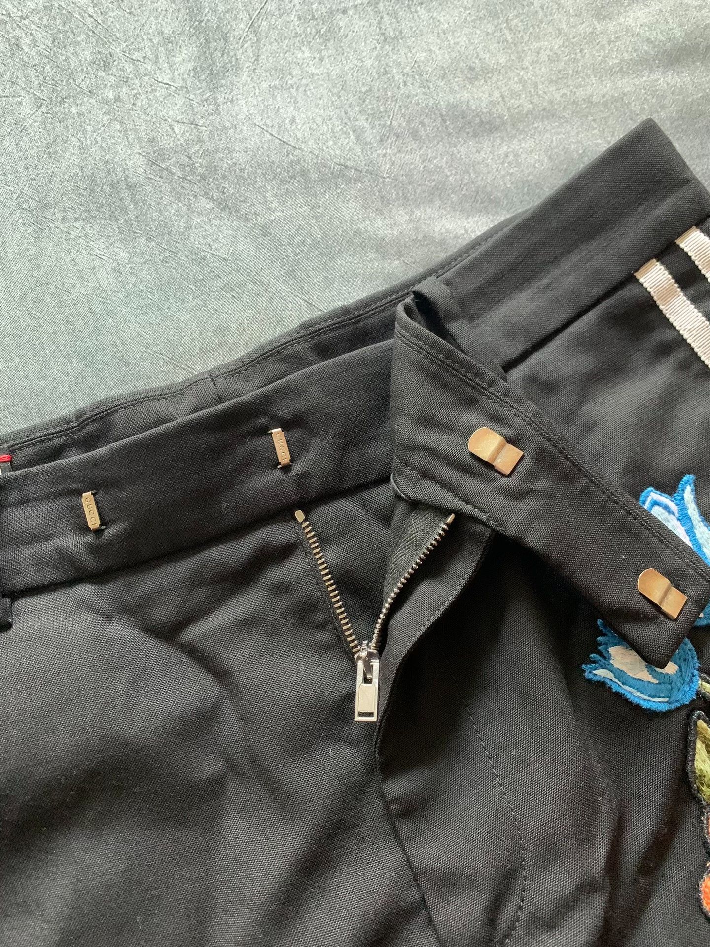Gucci Gucci Side Stripe Embroidered Floral Shorts Size US 28 / EU 44 - 4 Thumbnail
