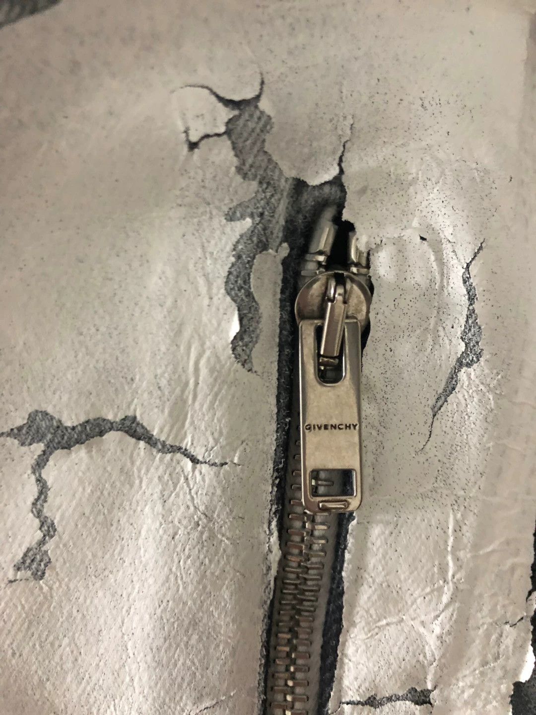 MMW Givenchy 21SS MMW Painted Cracked Jeans Size US 30 / EU 46 - 4 Thumbnail