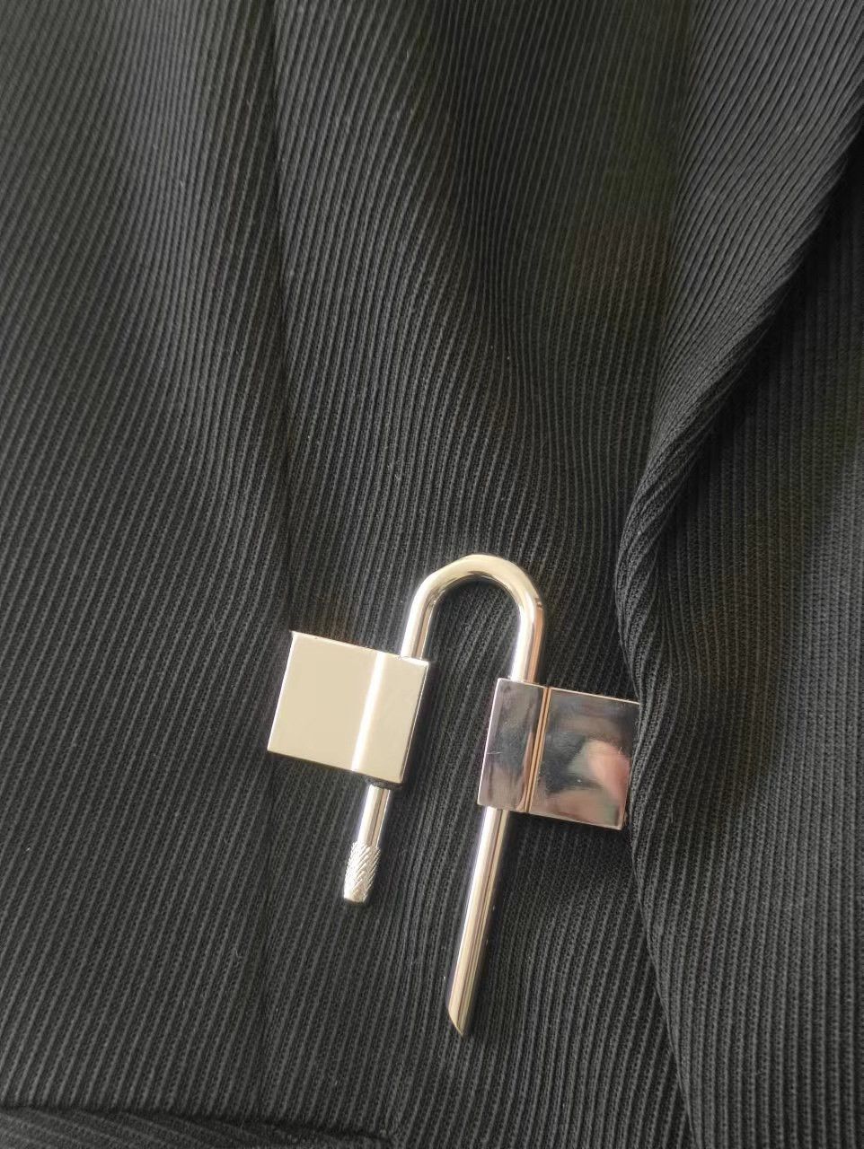 Givenchy Givenchy First Gen Runway Twill Lock Coat Size US M / EU 48-50 / 2 - 3 Thumbnail
