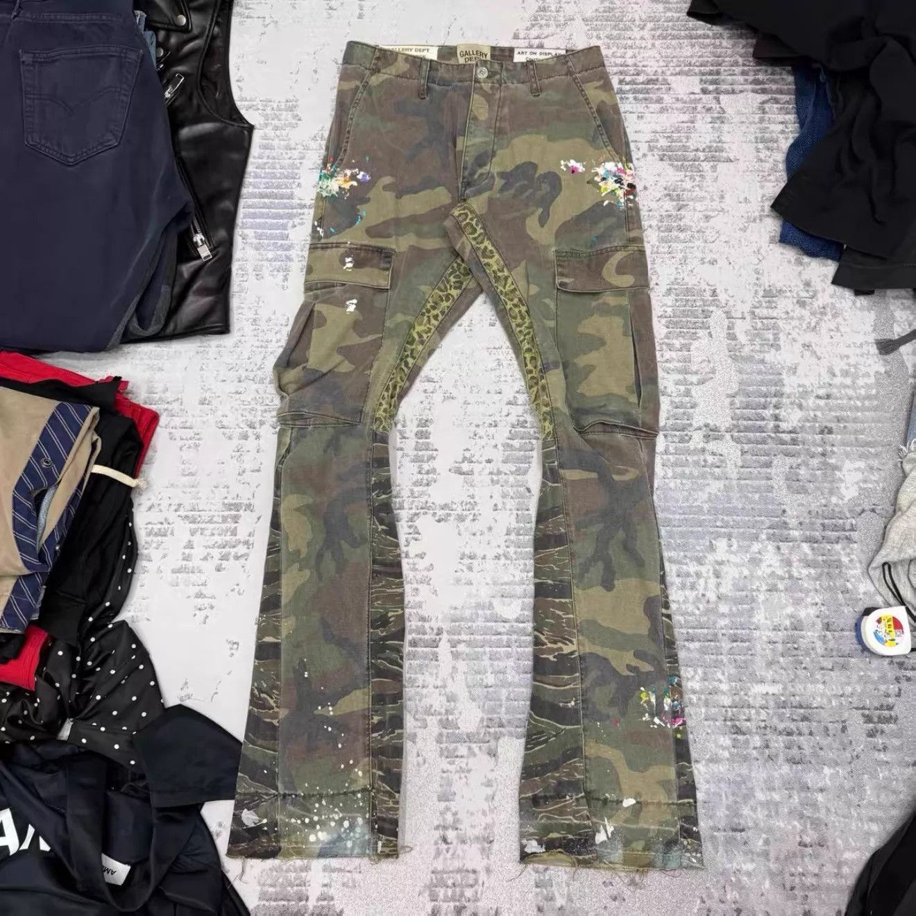 Gallery Dept. Green Camo Cargo Pants w/ Paint Splatter Size 28 Size US 28 / EU 44 - 3 Thumbnail