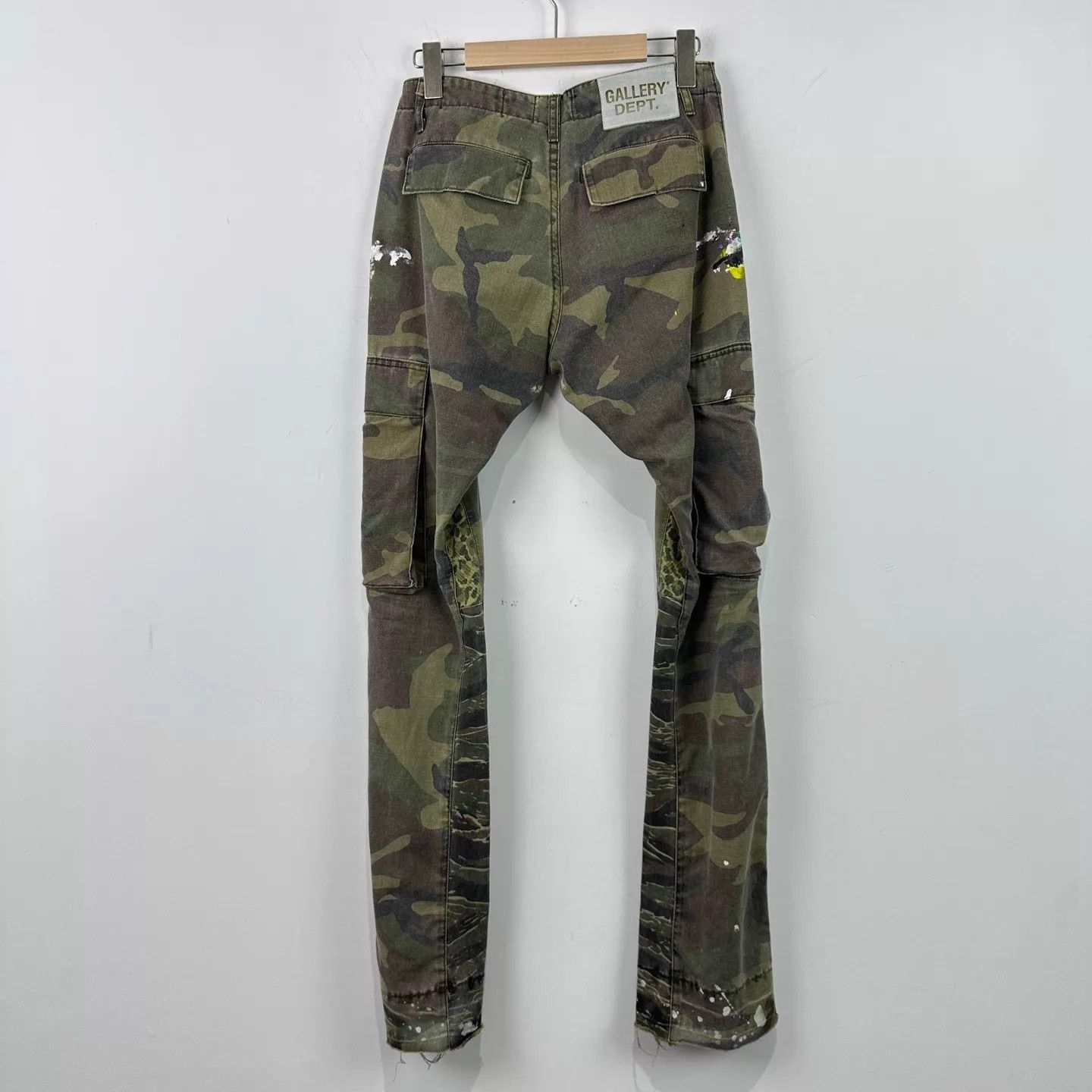 Gallery Dept. Green Camo Cargo Pants w/ Paint Splatter Size 28 Size US 28 / EU 44 - 2 Thumbnail