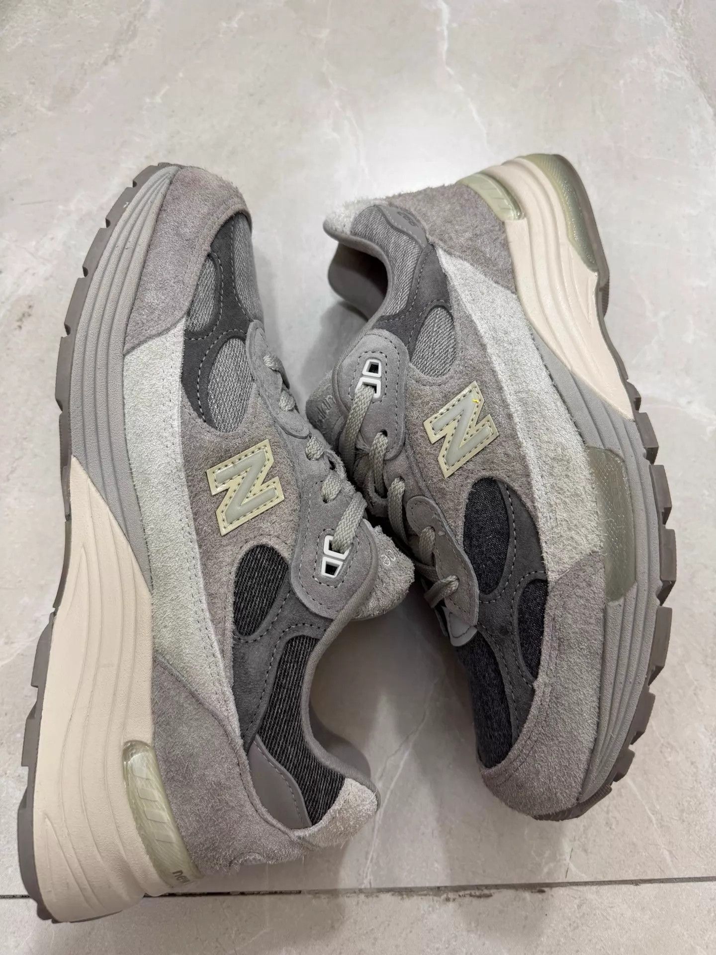 Levi's Gray Low-Top Sneakers Size 9 Size US 9 / EU 42 - 3 Thumbnail