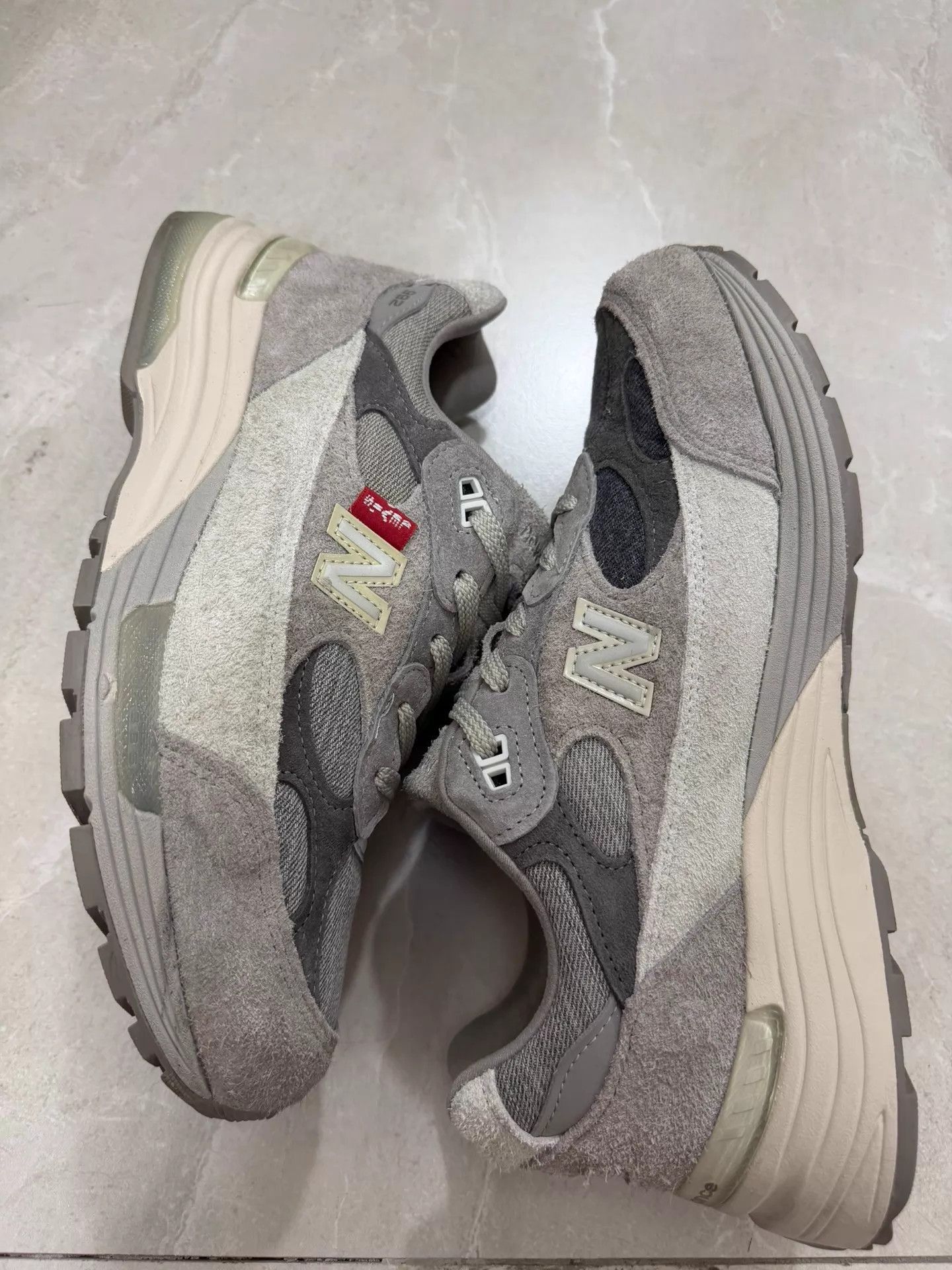 Levi's Gray Low-Top Sneakers Size 9 Size US 9 / EU 42 - 2 Thumbnail