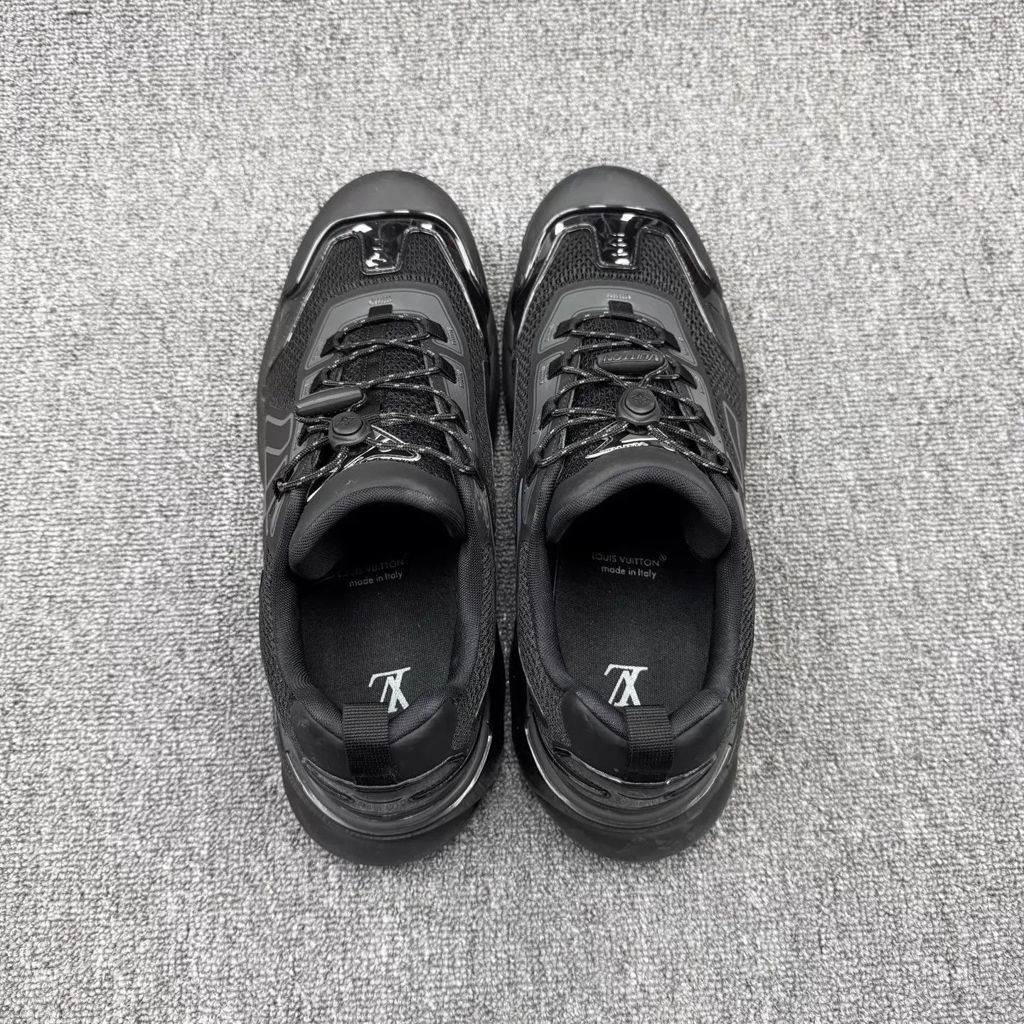 Louis Vuitton Black Structured Athletic Sneakers with Bold Detailing Size US 10.5 / EU 43-44 - 3 Thumbnail