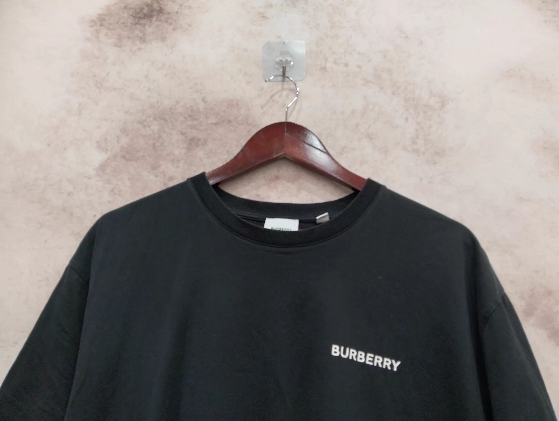 Burberry Black Short Sleeve T-Shirt Size US M / EU 48-50 / 2 - 8 Thumbnail