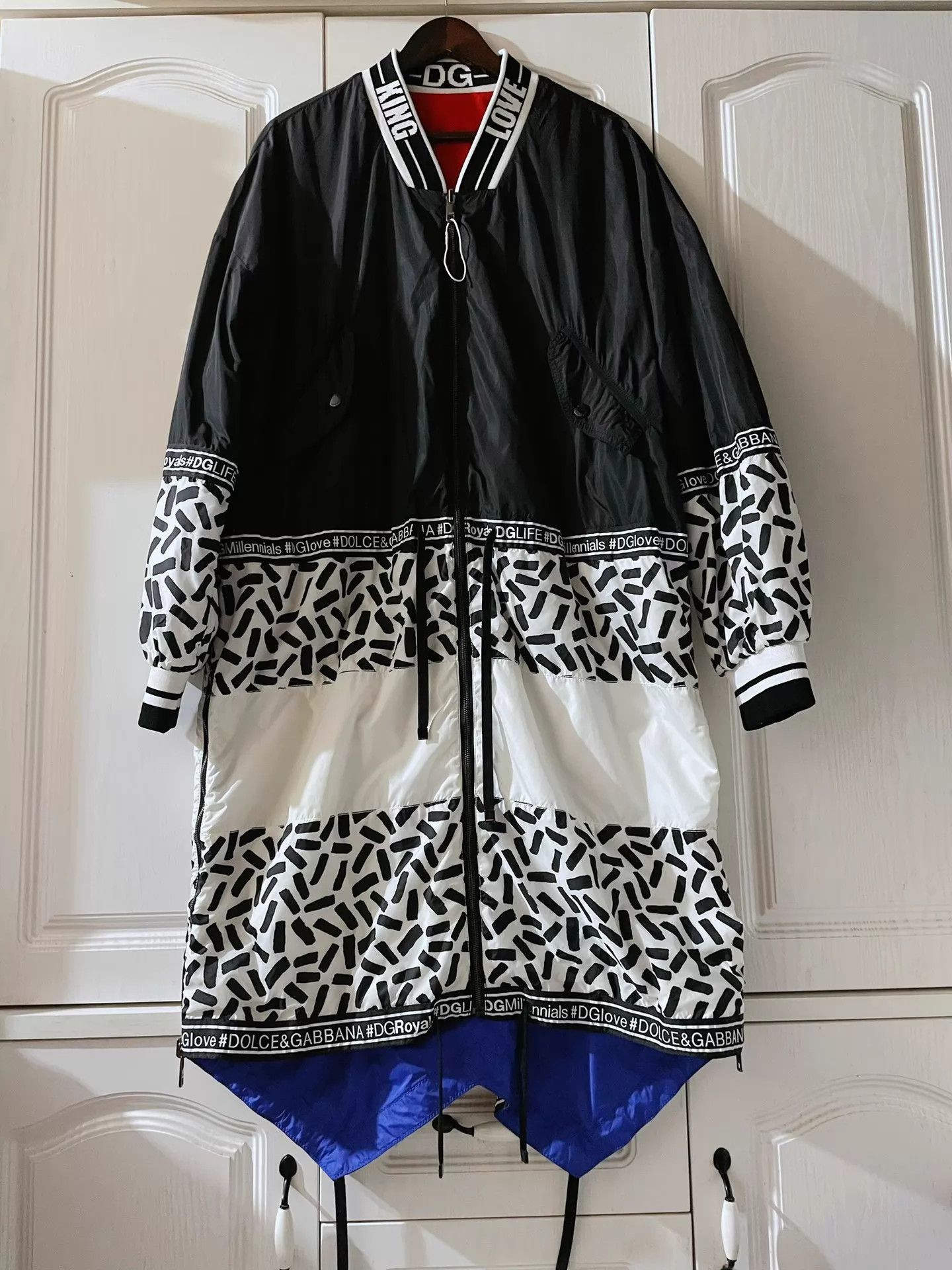 Dolce & Gabbana Multi-Colored Long Jacket with King & Queen Card Motifs Size US M / EU 48-50 / 2 - 4 Thumbnail