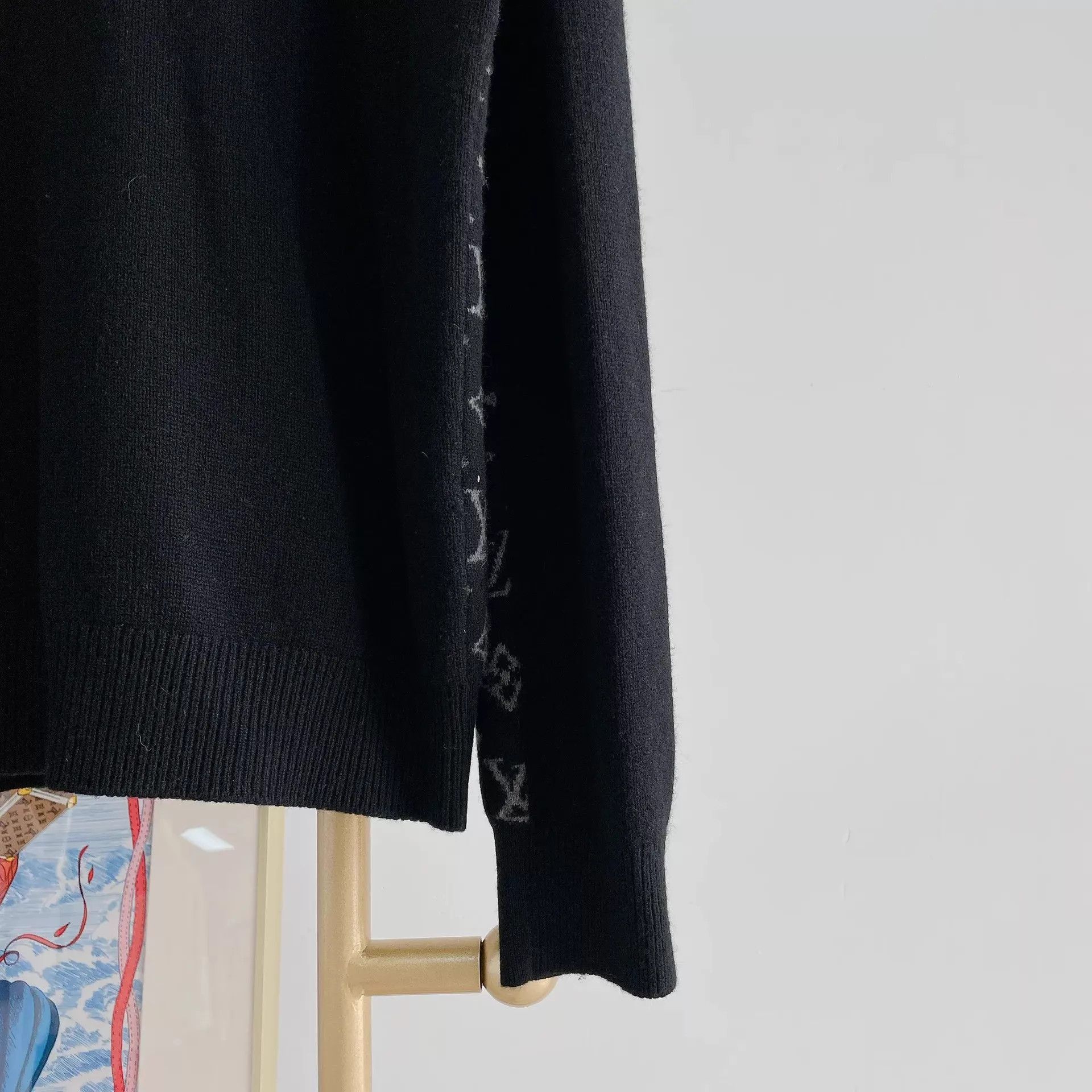 Louis Vuitton Black Long Sleeve Knit Sweater with Patterned Sleeves Size US M / EU 48-50 / 2 - 4 Thumbnail