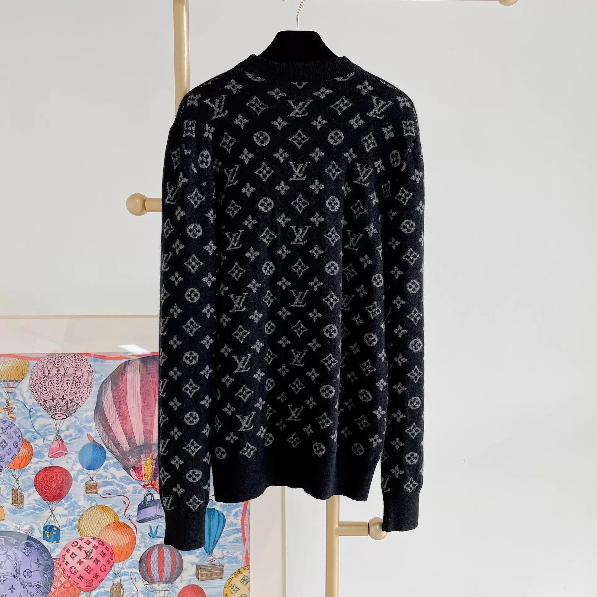 Louis Vuitton Black Long Sleeve Knit Sweater with Patterned Sleeves Size US M / EU 48-50 / 2 - 2 Thumbnail