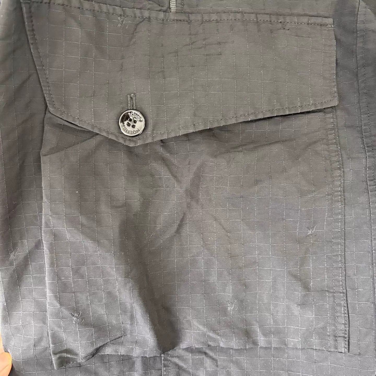 Louis Vuitton Black Cargo Shorts with Utility Pockets Size US 34 / EU 50 - 7 Thumbnail
