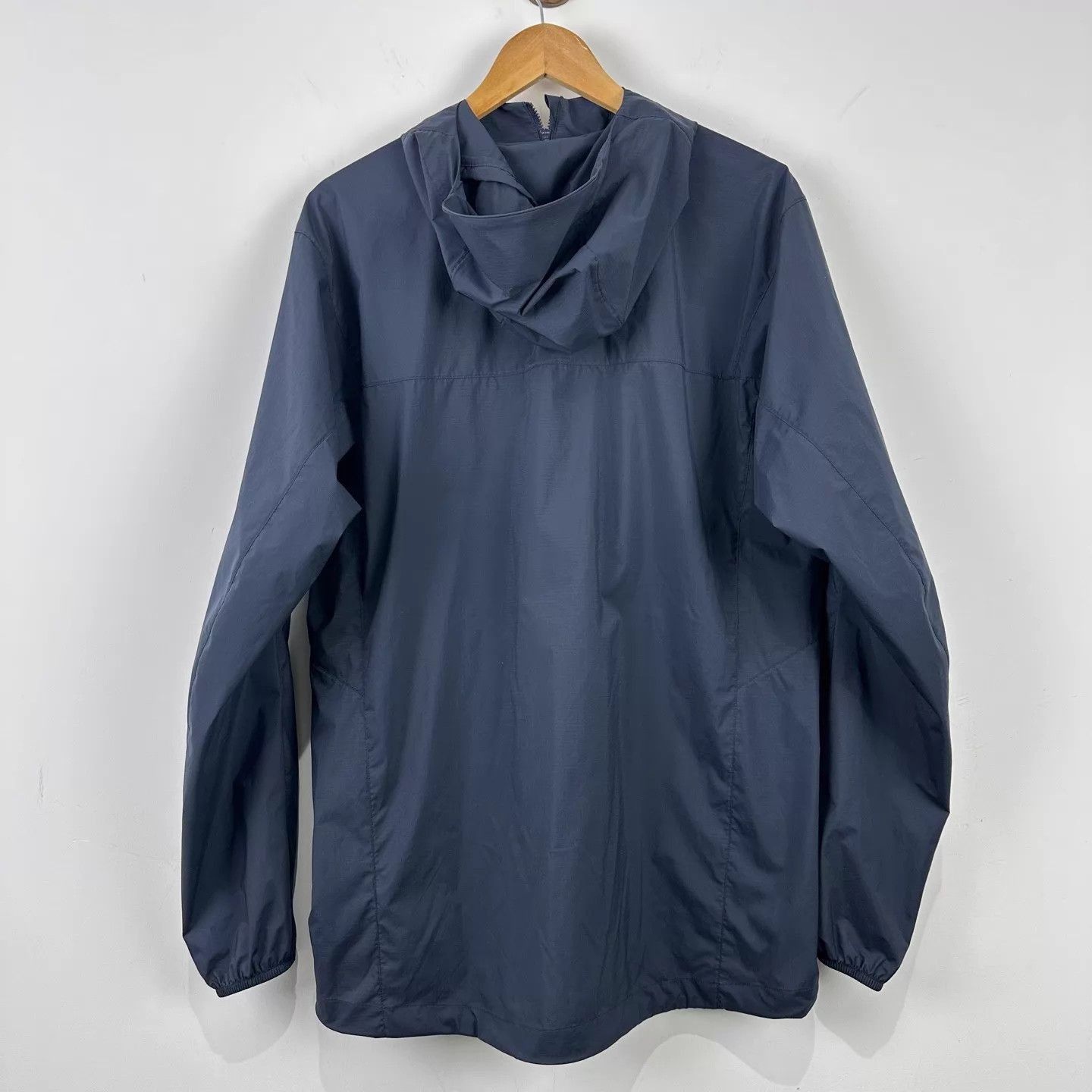 Arc'teryx Blue Hooded Light Jacket Size L Size US L / EU 52-54 / 3 - 2 Thumbnail