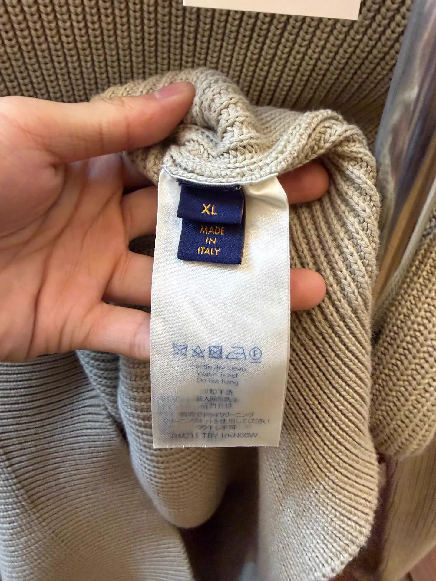 Louis Vuitton Oversized Sweater with Knit Teddy Bear Accent Size US XL / EU 56 / 4 - 3 Thumbnail