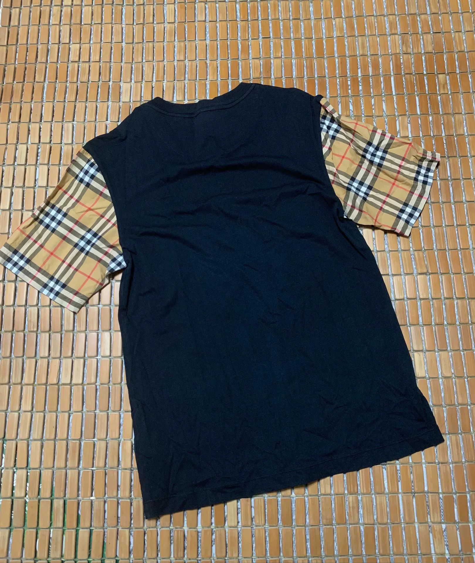Burberry Burberry Classic Check Panel Short Sleeve Size XS / US 0-2 / IT 36-38 - 2 Thumbnail
