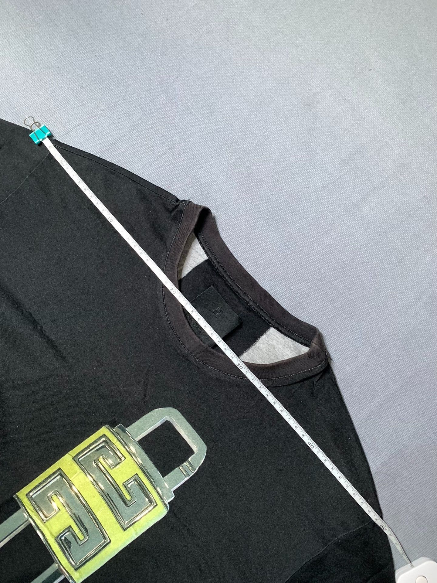 Givenchy Givenchy Lock Head Short Sleeve Size US XS / EU 42 / 0 - 6 Thumbnail
