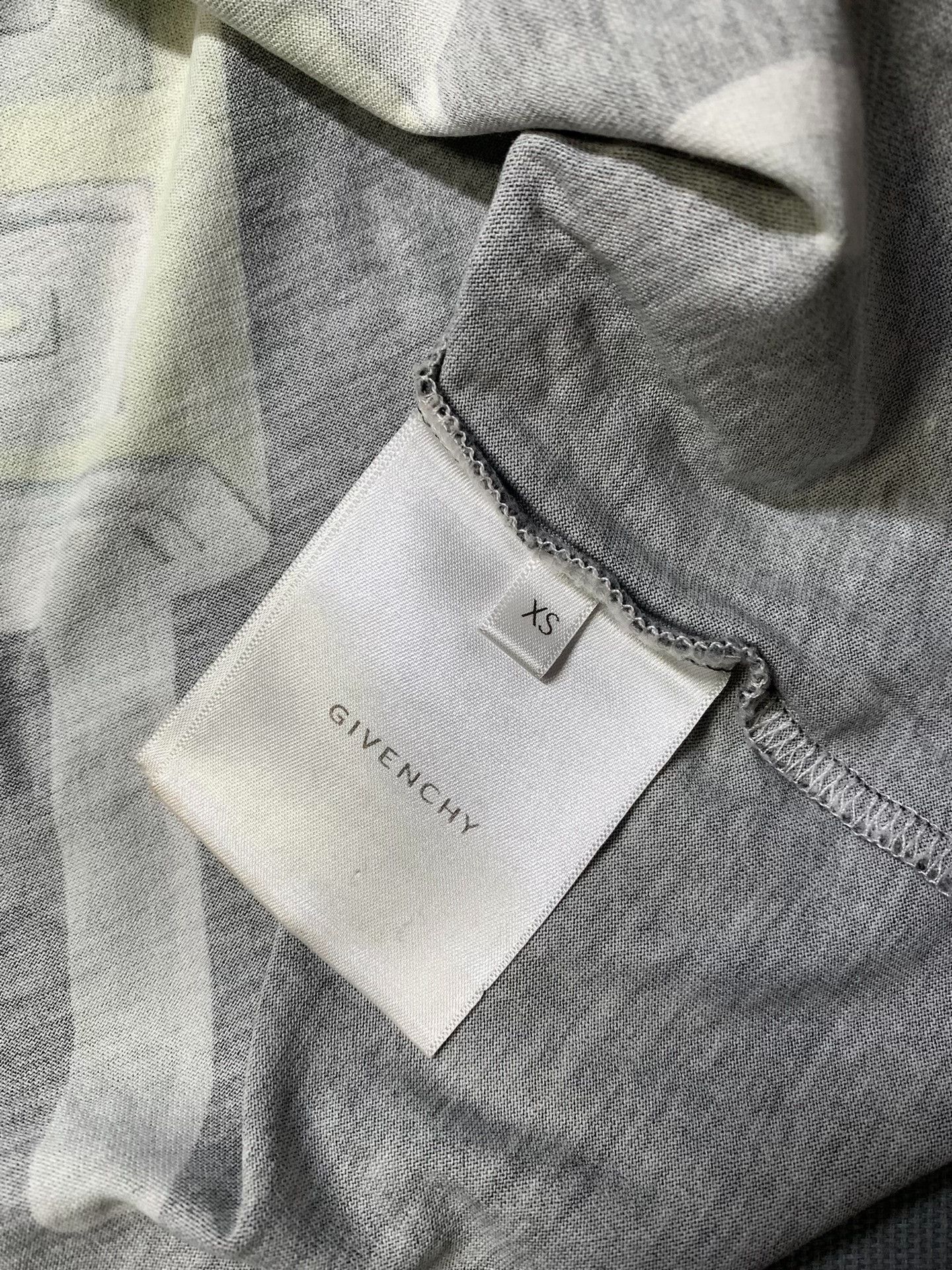 Givenchy Givenchy Lock Head Short Sleeve Size US XS / EU 42 / 0 - 4 Thumbnail