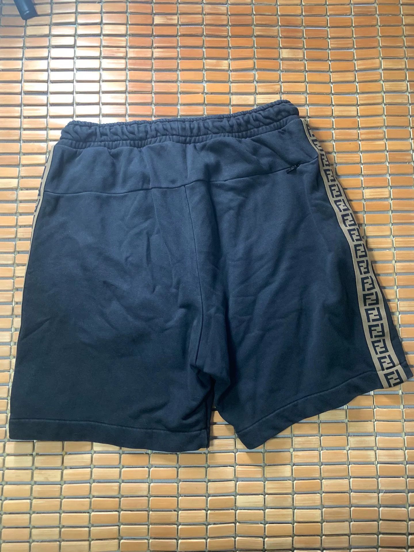 Fendi Fendi Side Logo Striped Shorts Size US 34 / EU 50 - 2 Thumbnail