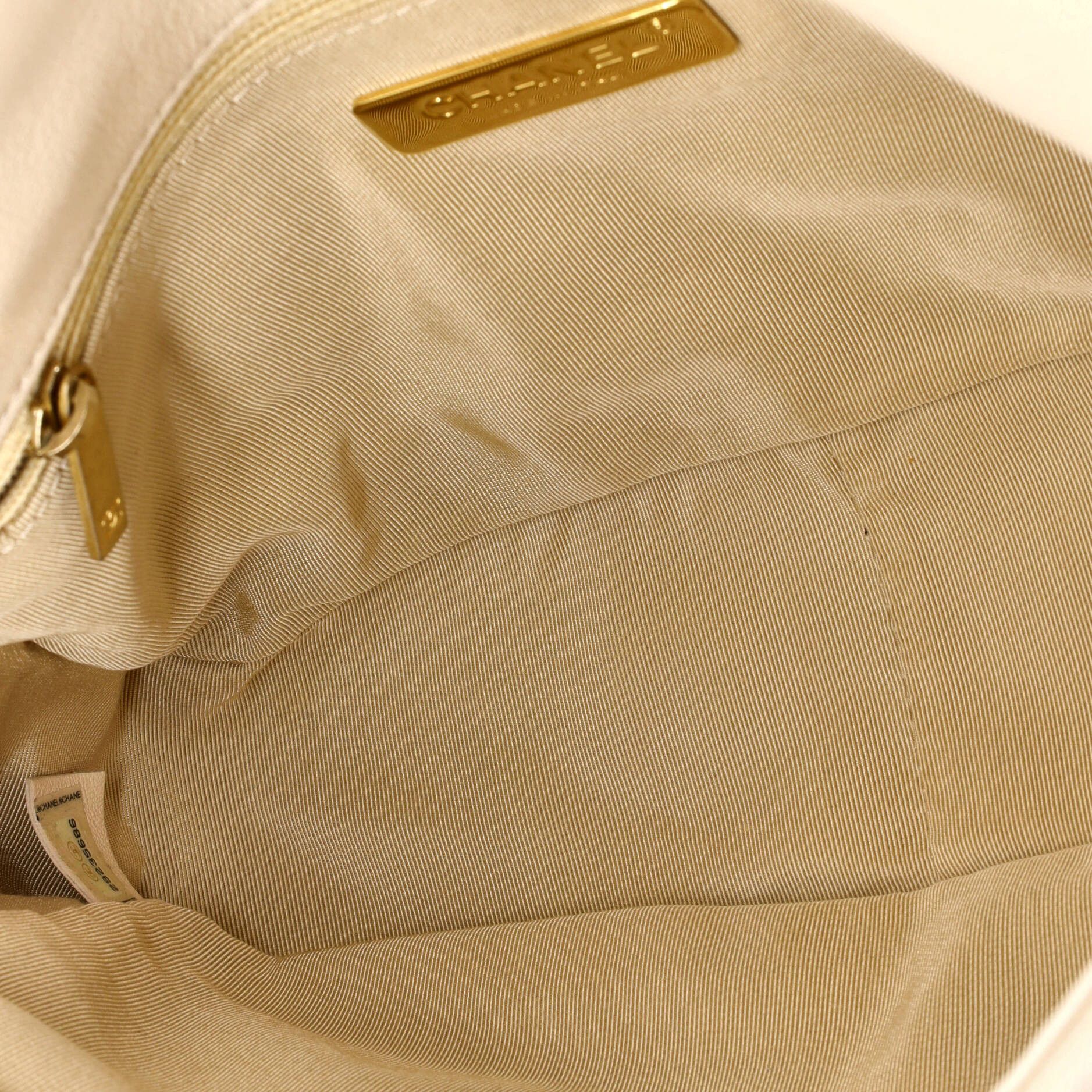 Chanel 19 Flap Bag Size ONE SIZE - 6 Thumbnail