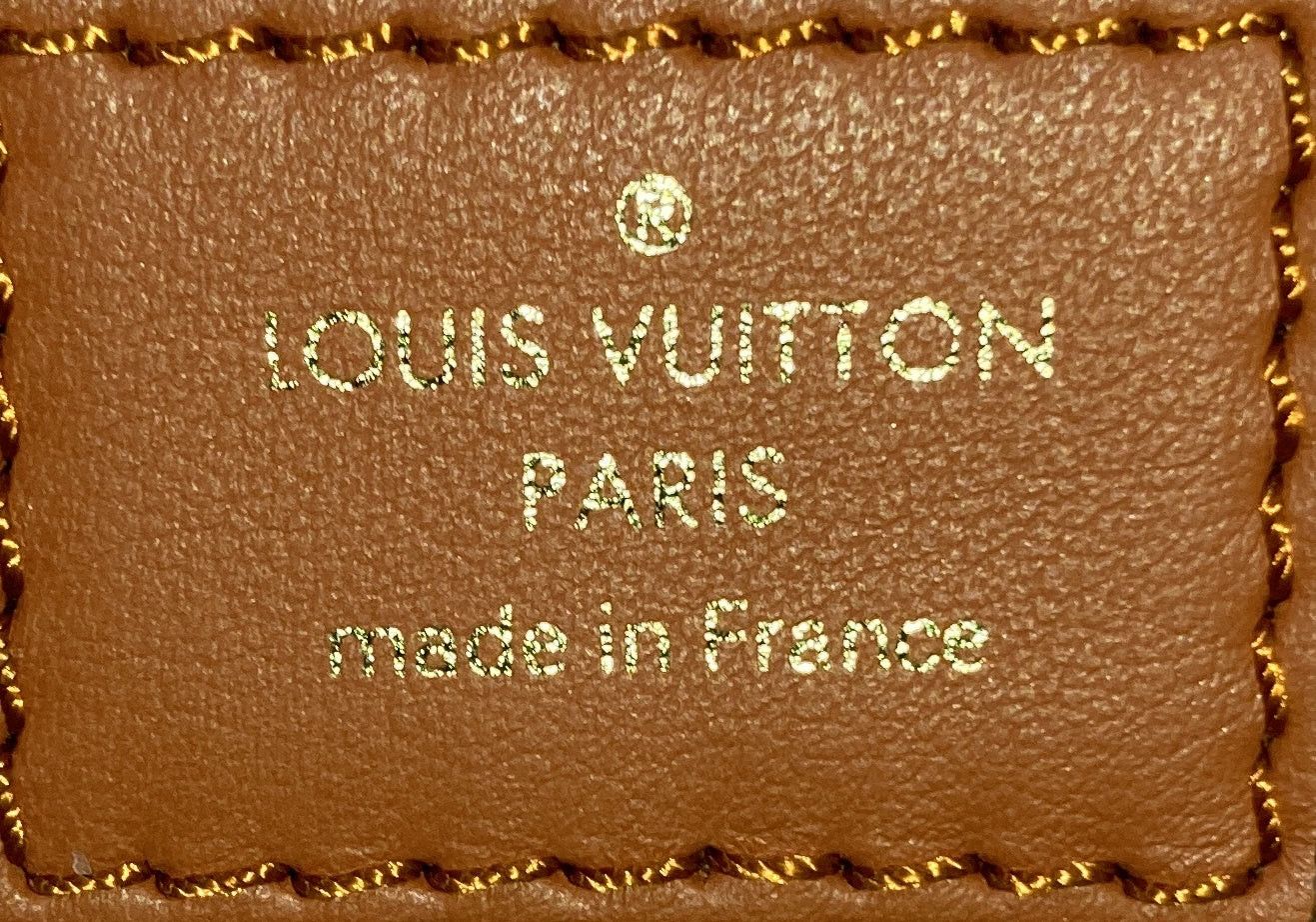 Louis Vuitton On My Side Tote Size ONE SIZE - 7 Thumbnail