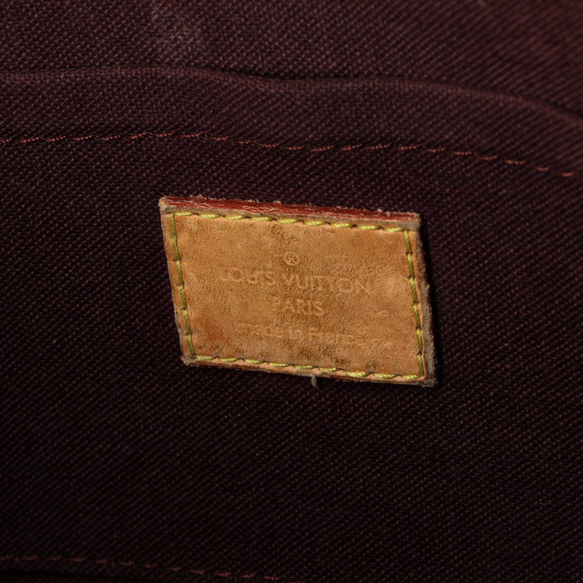 Louis Vuitton Favorite Handbag Size ONE SIZE - 7 Thumbnail