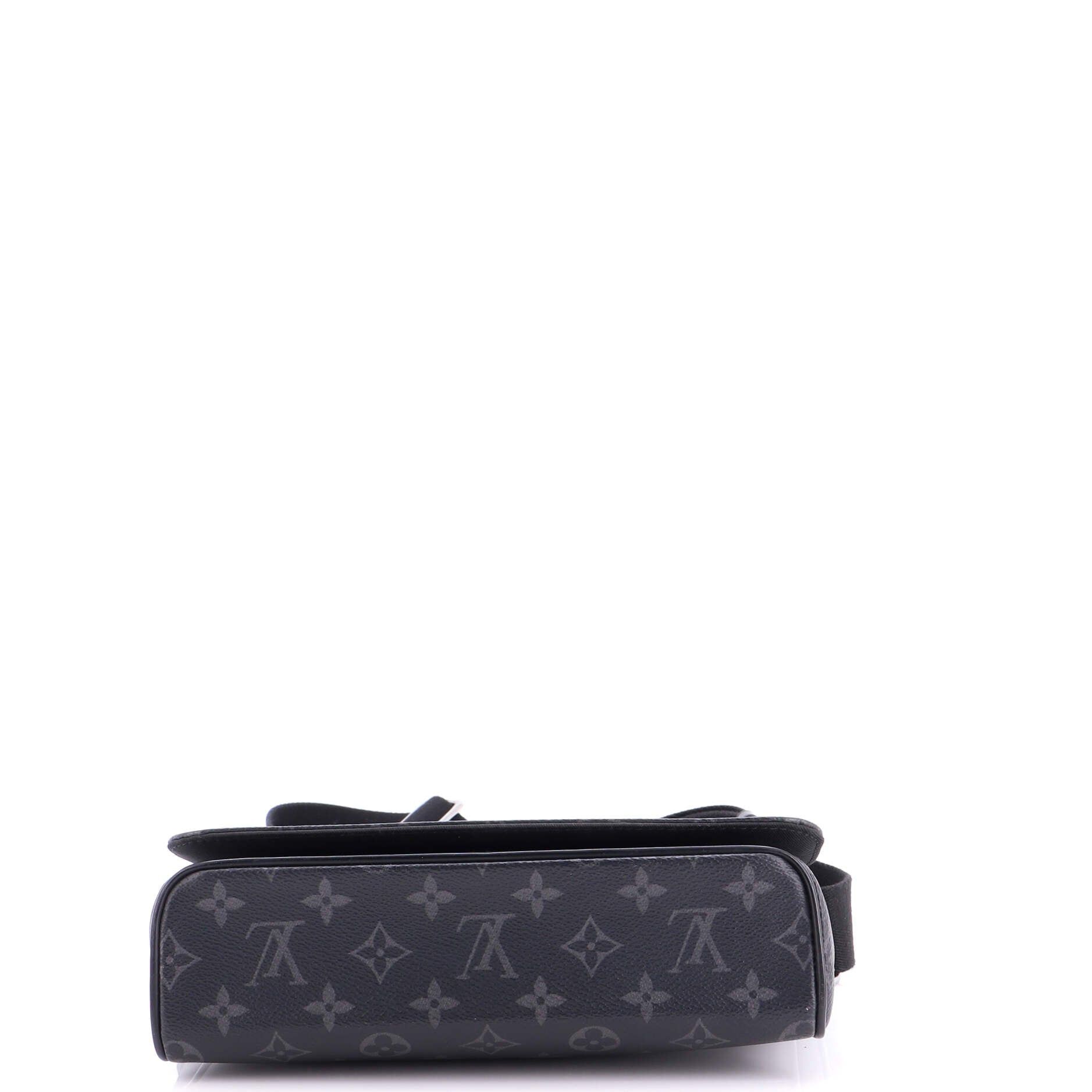 Louis Vuitton District Messenger Bag Size ONE SIZE - 4 Thumbnail