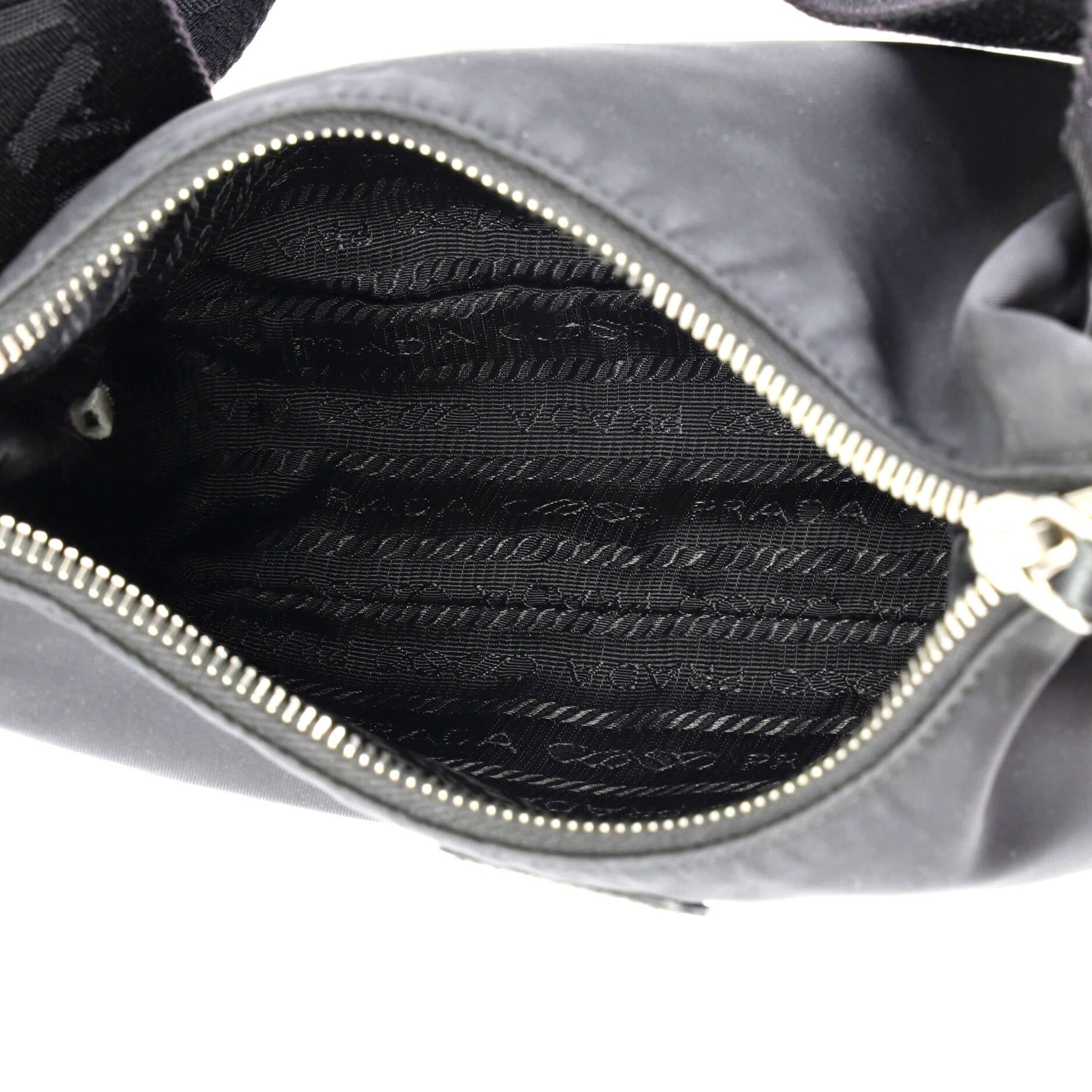Prada Re-Edition 2005 Shoulder Bag Size ONE SIZE - 5 Thumbnail
