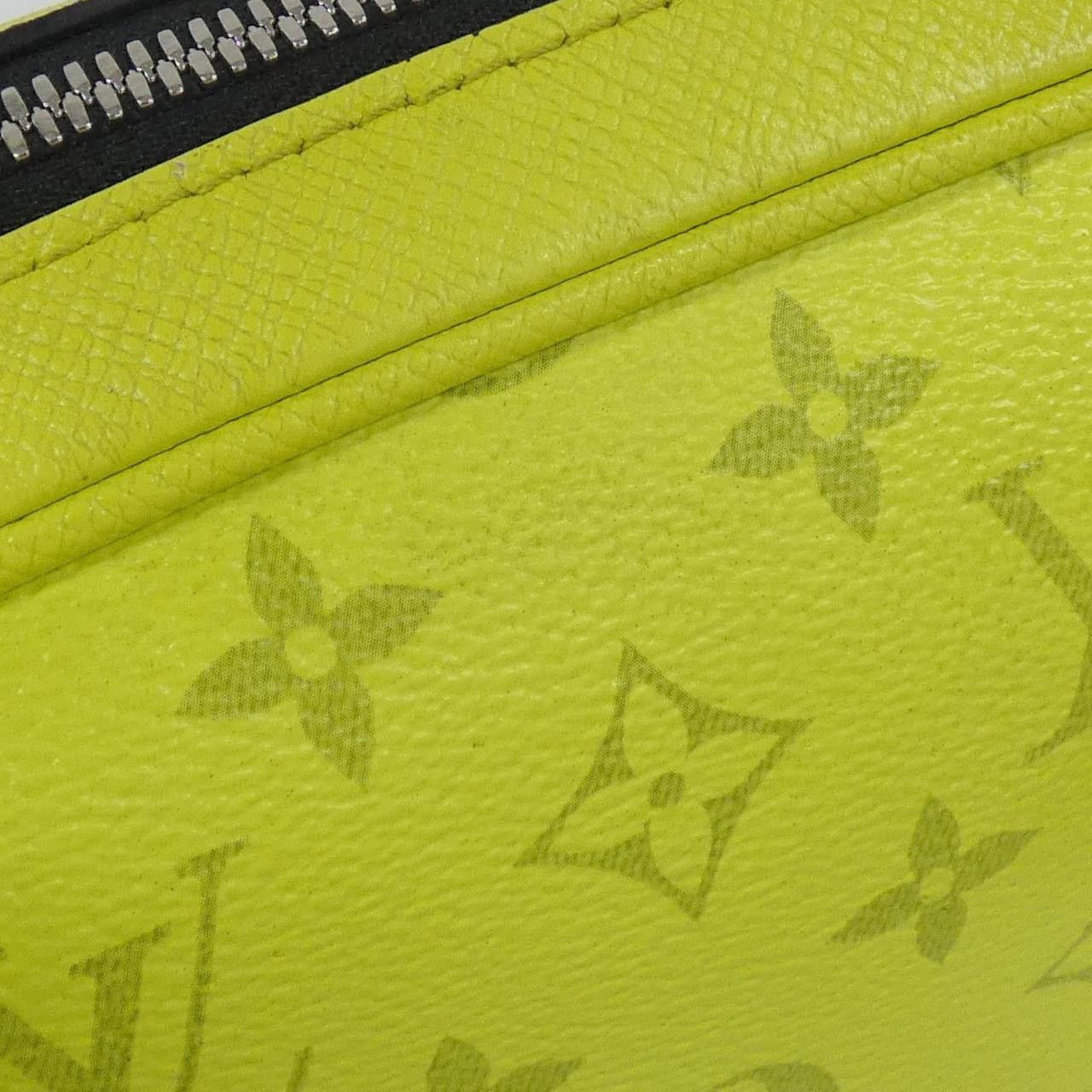 Louis Vuitton Louis Vuitton Louis Vuitton Taiga Lama Bum Bag Outdoor Coated Canvas/Calf Shoulder Bag Textile Shoulder Bag M30251 DUTY FREE for USA Size ONE SIZE - 7 Thumbnail