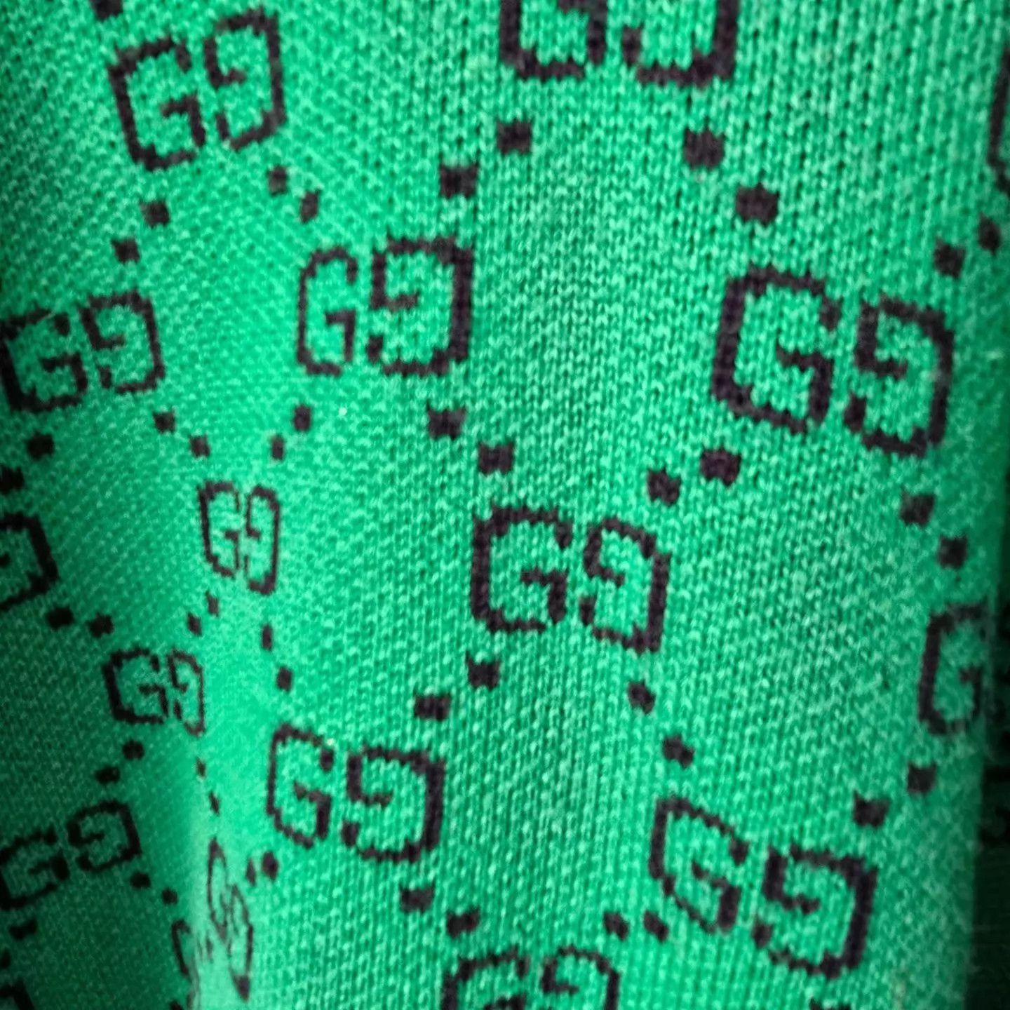 Gucci Green V-Neck Patterned Sweater Size US S / EU 44-46 / 1 - 3 Thumbnail