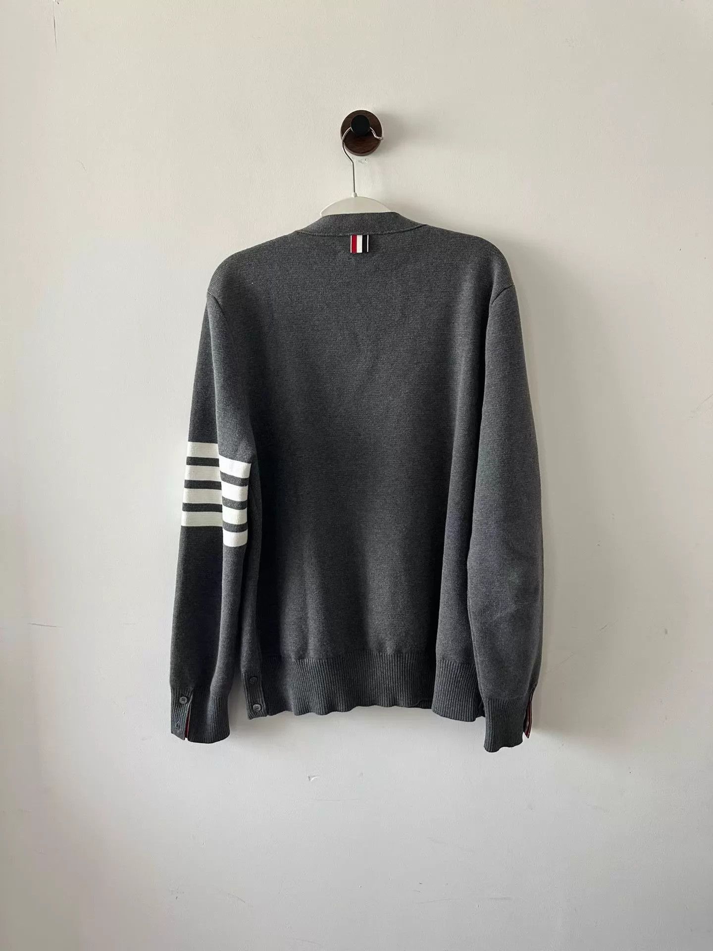 Thom Browne Gray Long Sleeve Button-Front Cardigan Size L Size US L / EU 52-54 / 3 - 2 Thumbnail