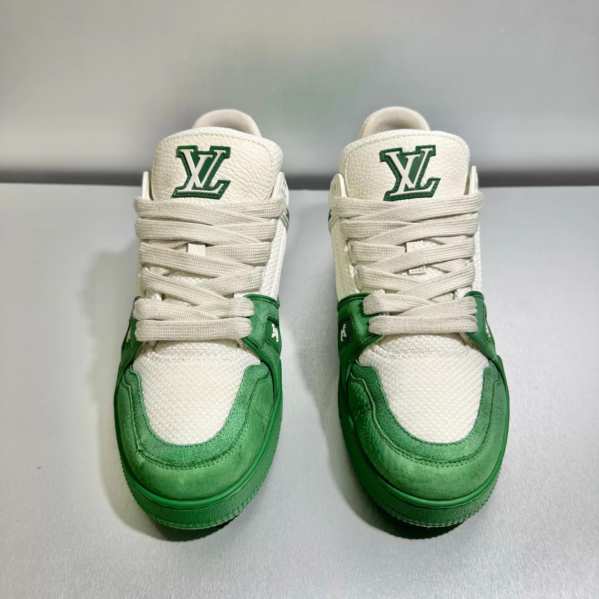 Louis Vuitton Multi Color Low-Top Sneakers Size 8 Size US 8 / EU 41 - 2 Thumbnail