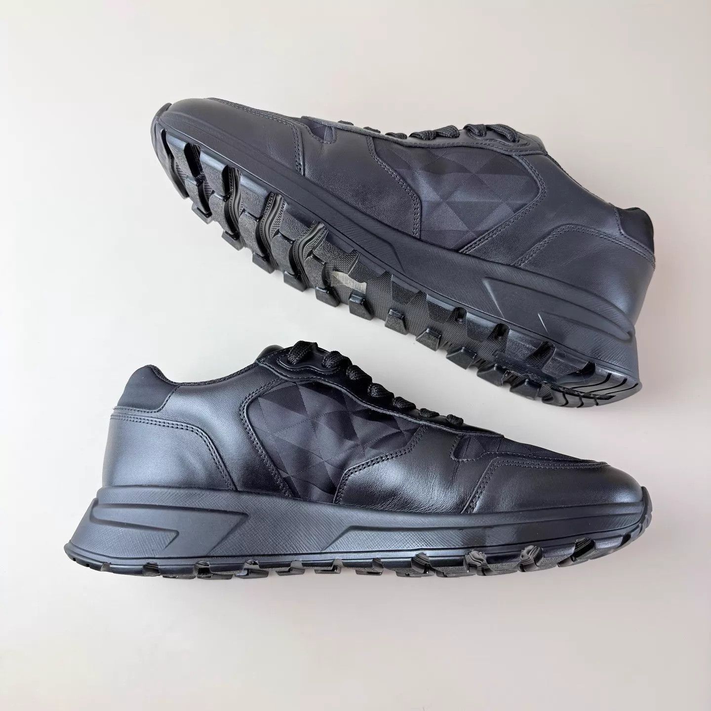 Prada Black Low-Top Sneakers Size 8 Size US 8 / EU 41 - 6 Thumbnail