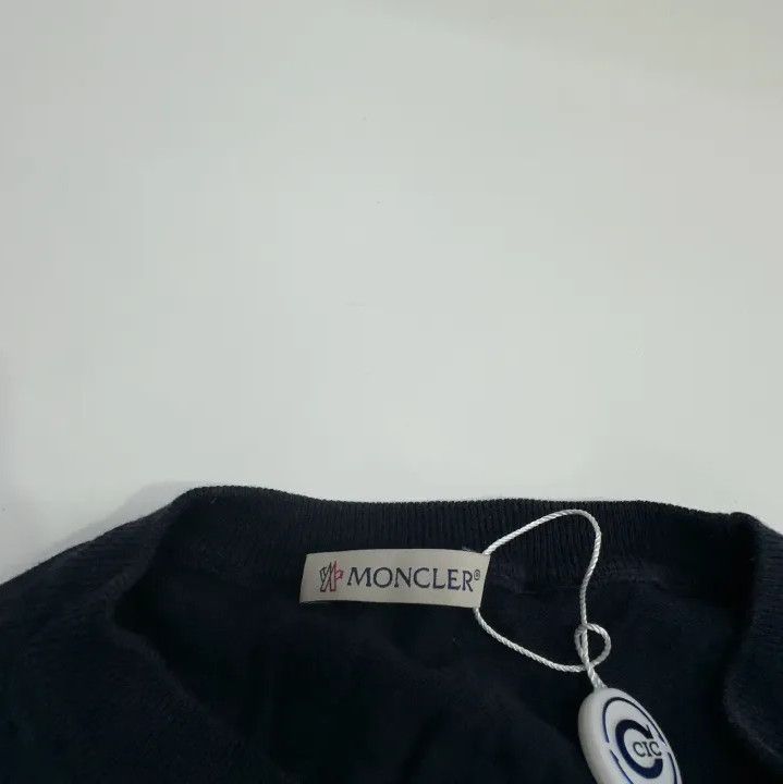 Moncler Moncler Solid Casual Versatile T-Shirt Size US S / EU 44-46 / 1 - 6 Thumbnail