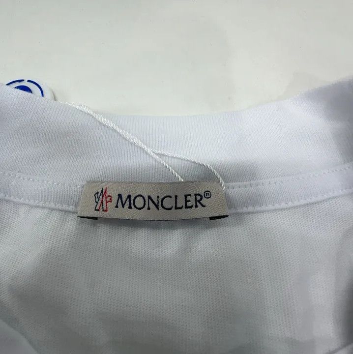 Moncler Moncler Men's White Long-Sleeve Printed T-Shirt Size US L / EU 52-54 / 3 - 4 Thumbnail