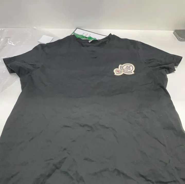 Moncler Moncler Men's Logo Patch Cotton Short Sleeve T-Shirt Size US S / EU 44-46 / 1 - 11 Thumbnail