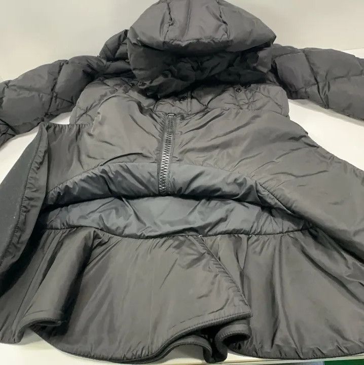Moncler Moncler Ruffled Sleeve Down Jacket Size US S / EU 44-46 / 1 - 12 Thumbnail