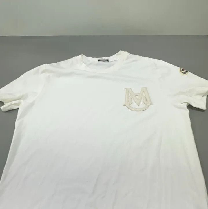 Moncler Moncler Solid Logo Short-Sleeve T-Shirt Size US M / EU 48-50 / 2 - 11 Thumbnail