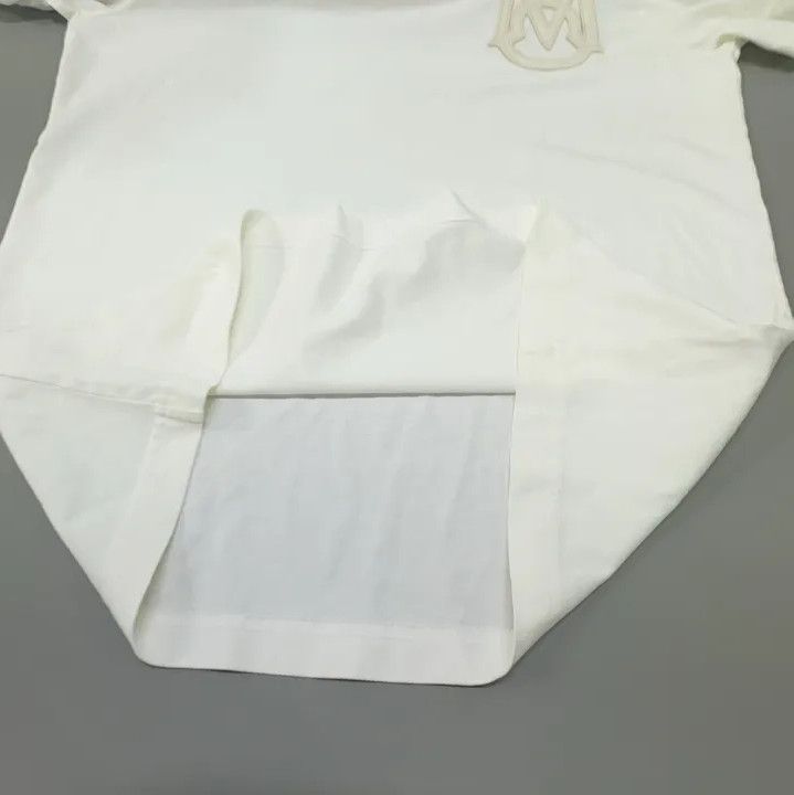 Moncler Moncler Solid Logo Short-Sleeve T-Shirt Size US M / EU 48-50 / 2 - 13 Thumbnail