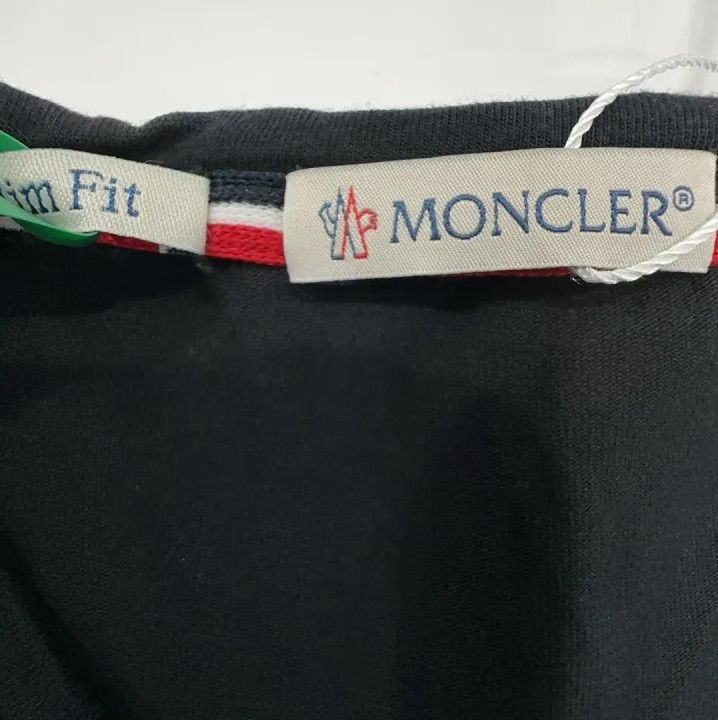 Moncler Moncler Casual Solid Short-Sleeve Shirt Size US M / EU 48-50 / 2 - 4 Thumbnail